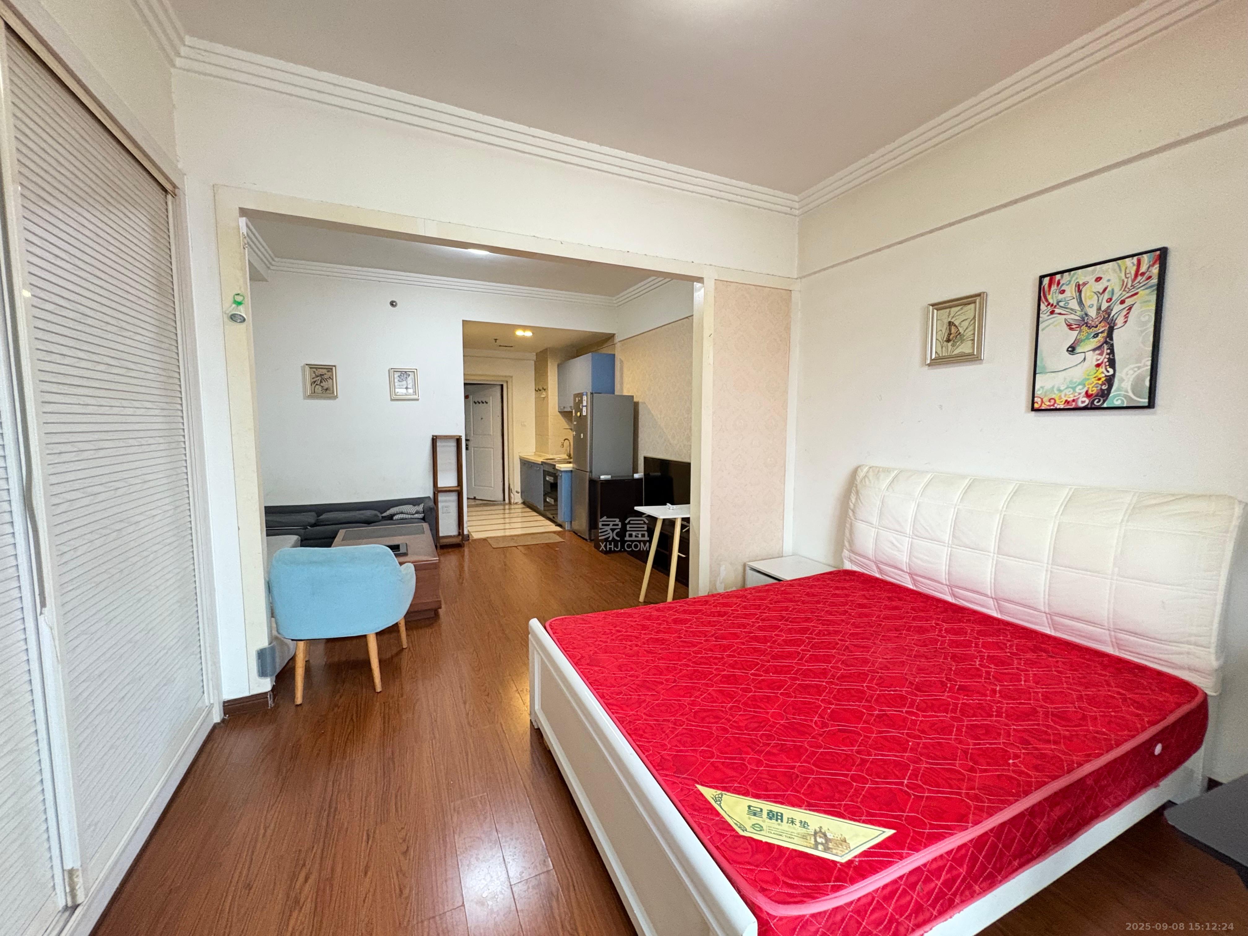 西子一间  1室1厅1卫    1390.0元/月室内图