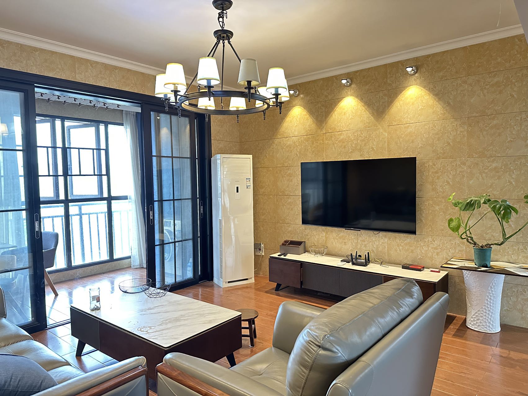 康城上品 3室2厅2卫 2000.0元/月 康城上品 3室2厅2卫 2000.0元/月室内图