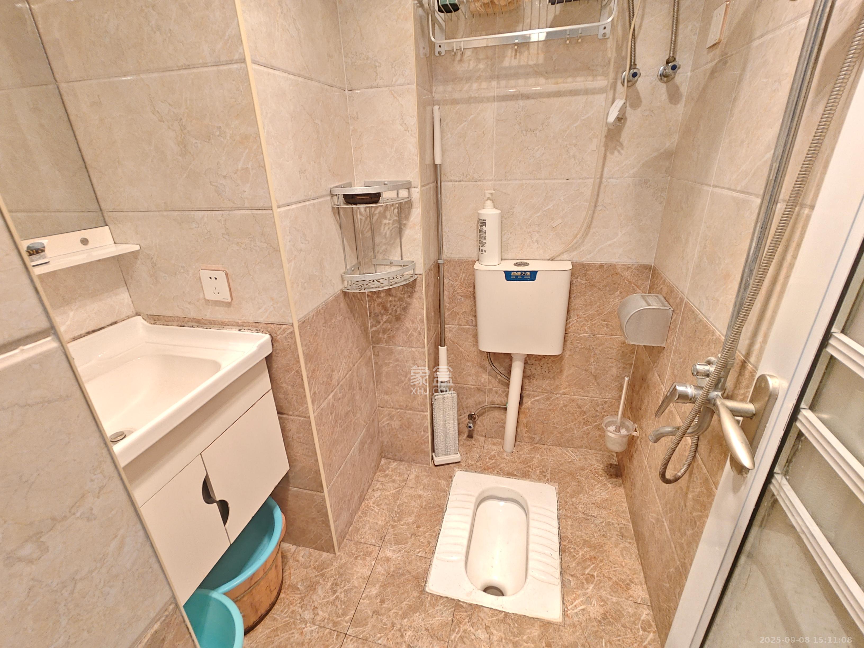 蓝光雍锦阁 1室1厅1卫 1650.0元/月 蓝光雍锦阁 1室1厅1卫 1650.0元/月室内图