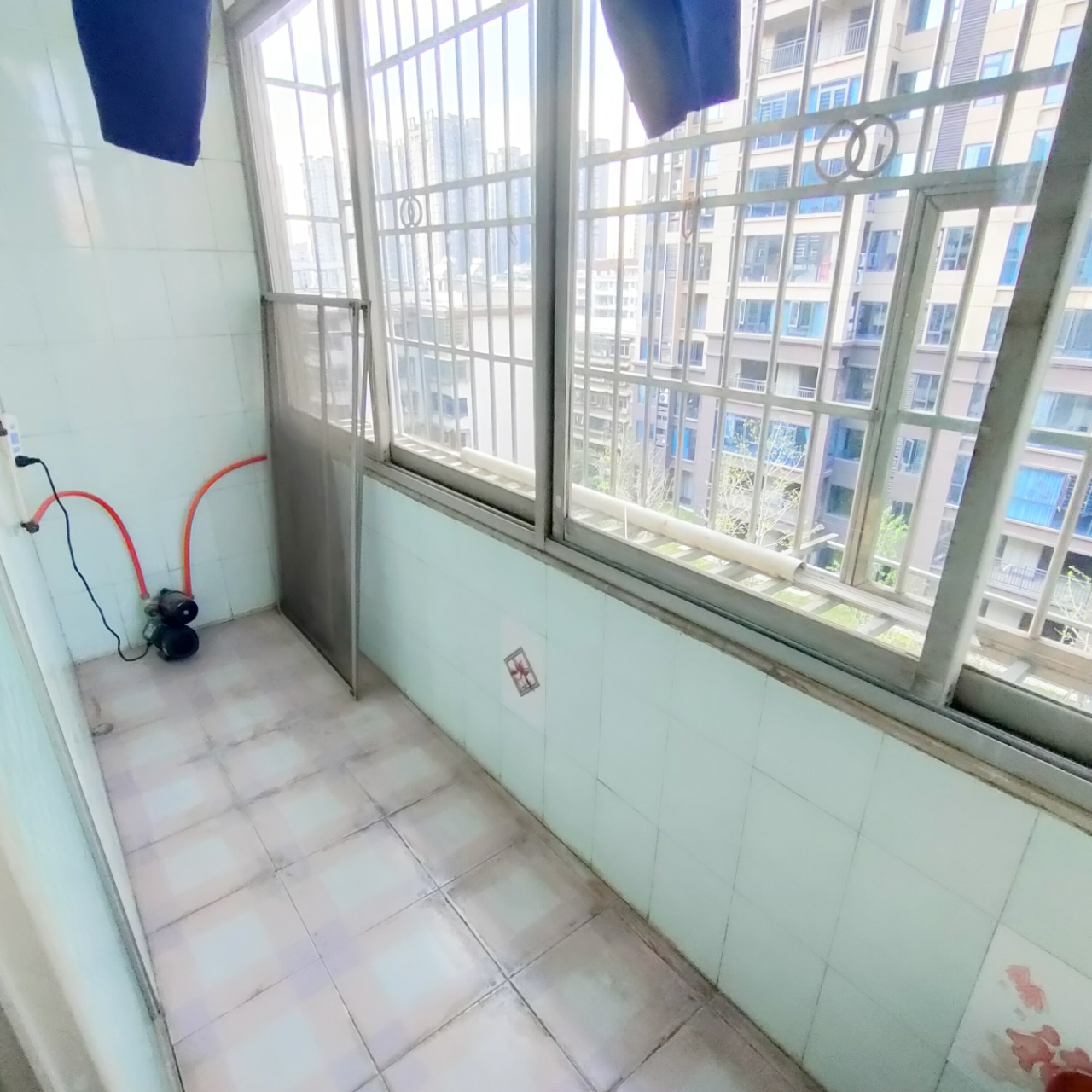 娄星区散盘 3室2厅1卫 20.8万 娄星区散盘 3室2厅1卫 20.8万客厅