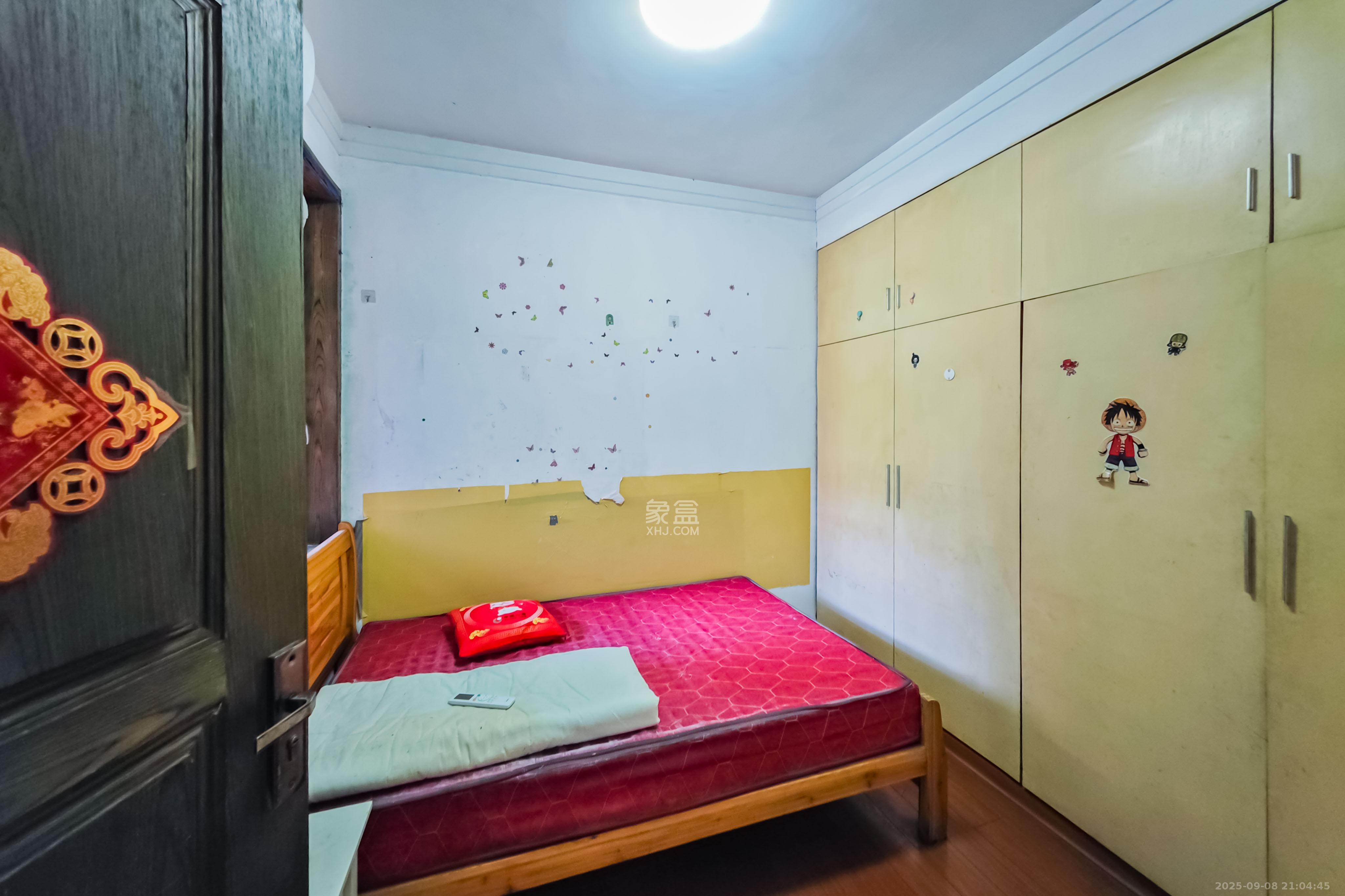 新星小区 3室2厅1卫 60.0万 新星小区 3室2厅1卫 60.0万卧室