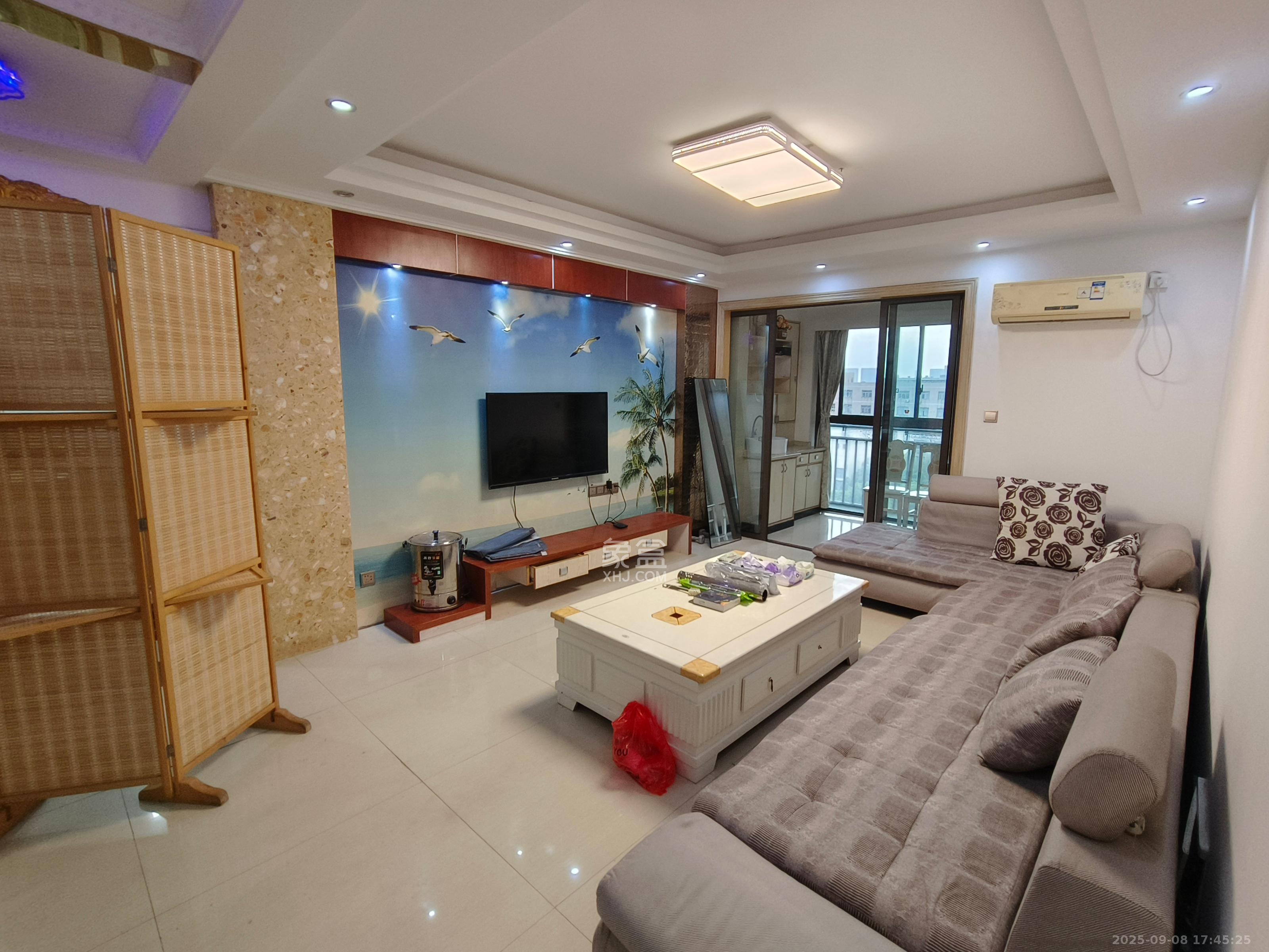 旭辉华庭  3室2厅2卫    2000.0元/月