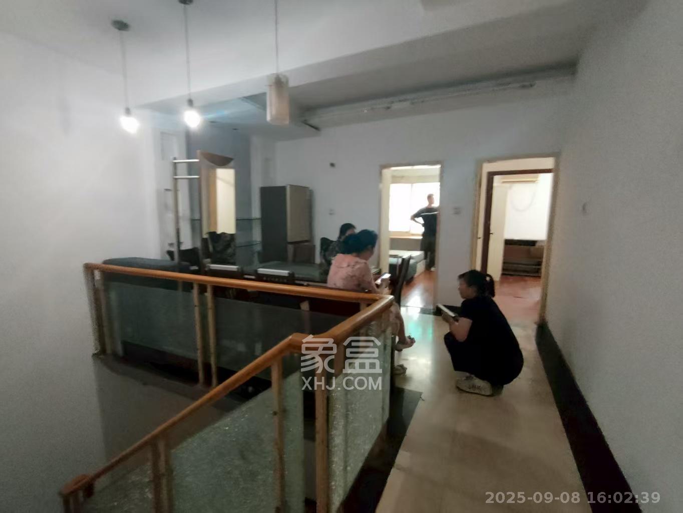 广济苑公寓  3室1厅1卫    2400.0元/月室内图