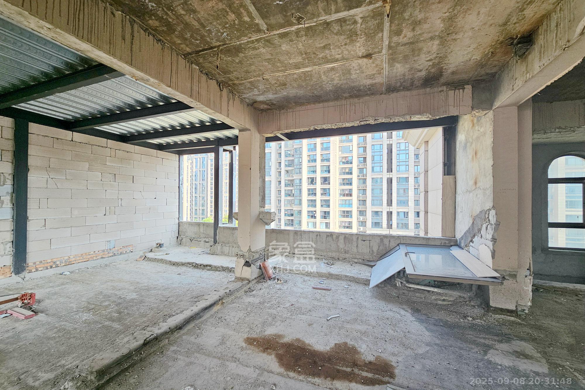 明昇壹城（明昇时代广场）一期  6室2厅4卫    388.0万其他