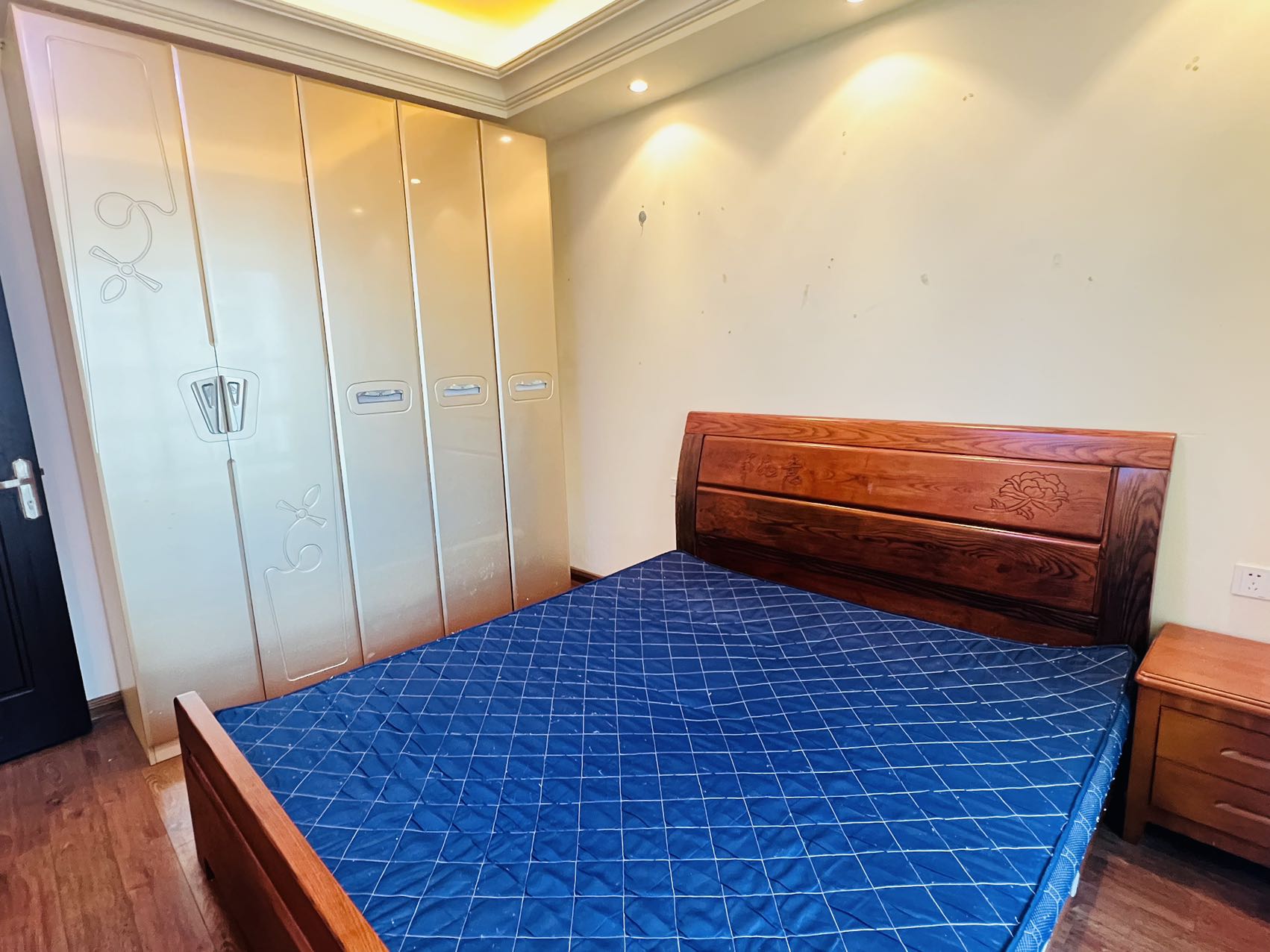 碧桂园  3室2厅1卫    1500.0元/月室内图