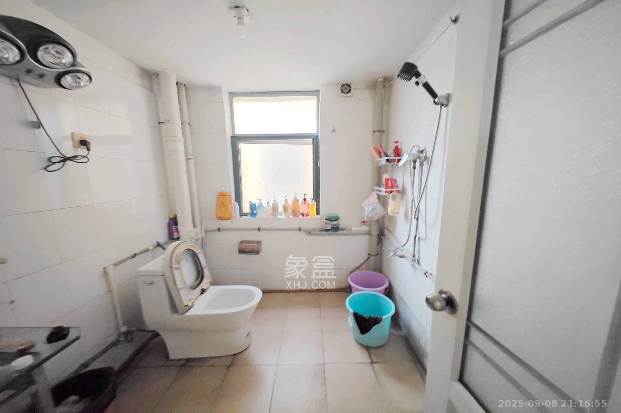 书香名邸 2室2厅1卫 82.8万 书香名邸 2室2厅1卫 82.8万其他