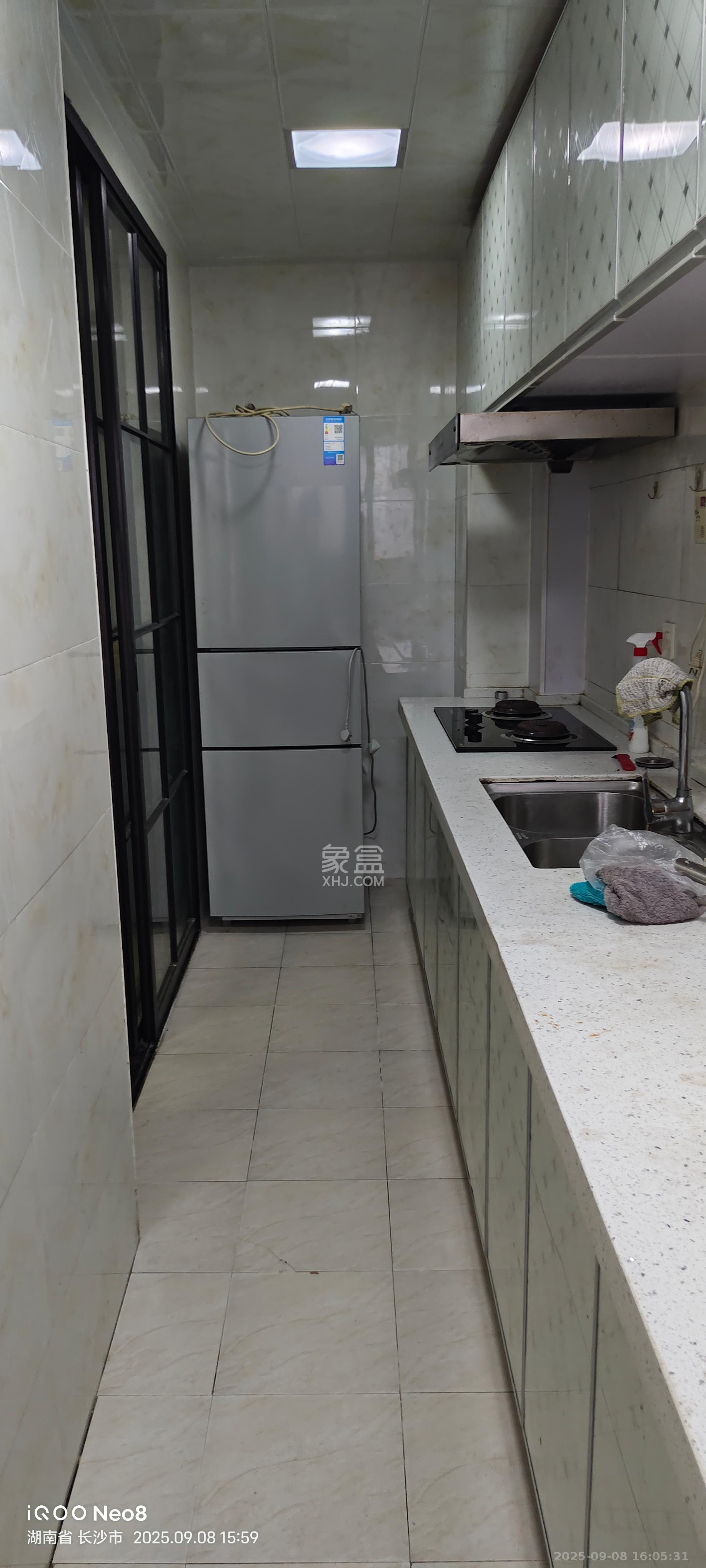 融科东南海  2室1厅1卫    2000.0元/月 融科东南海  2室1厅1卫    2000.0元/月室内图