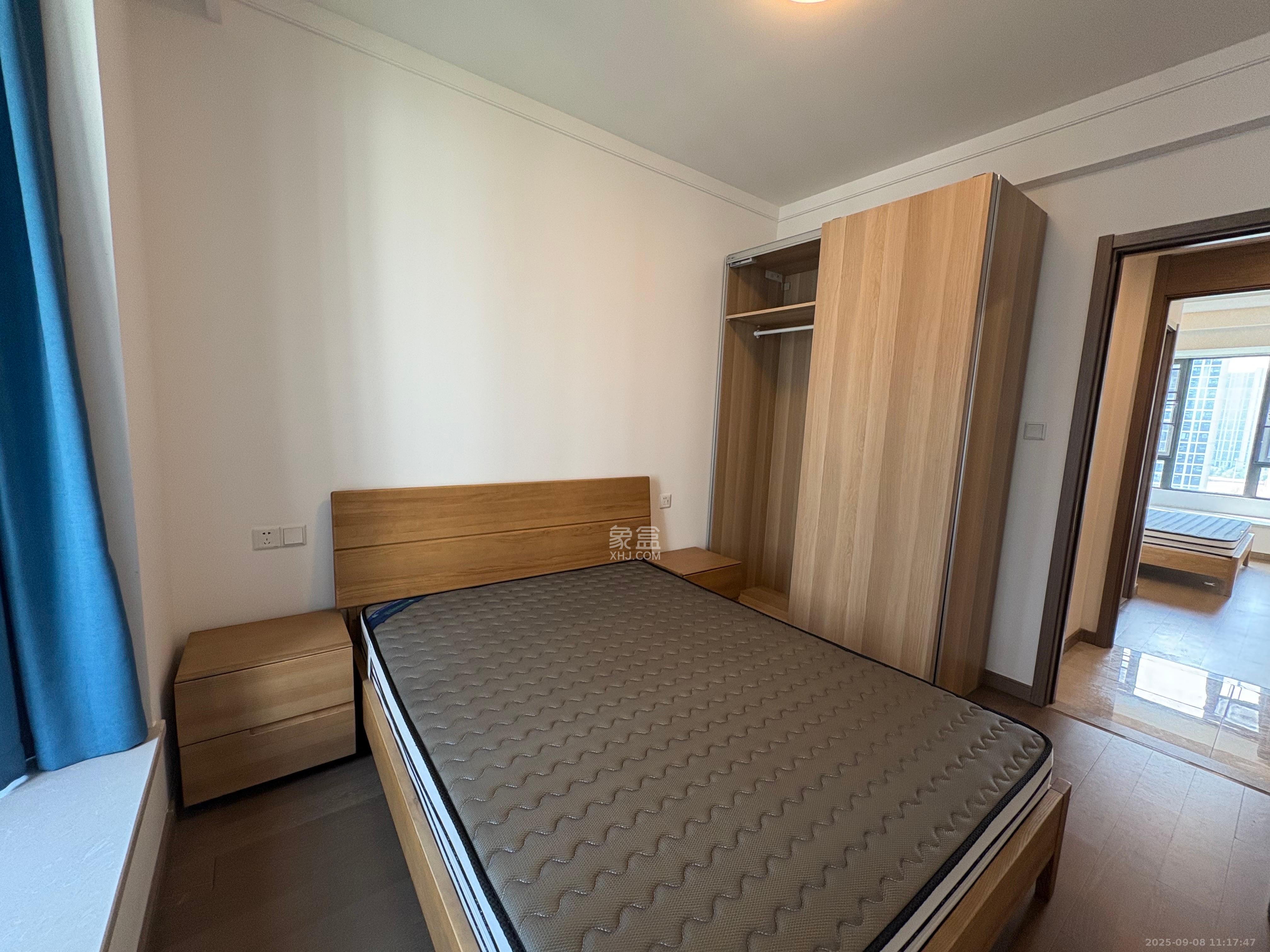 映客龙湖璟翠公馆（映客龙湖璟翠中心）  4室2厅2卫    3600.0元/月室内图