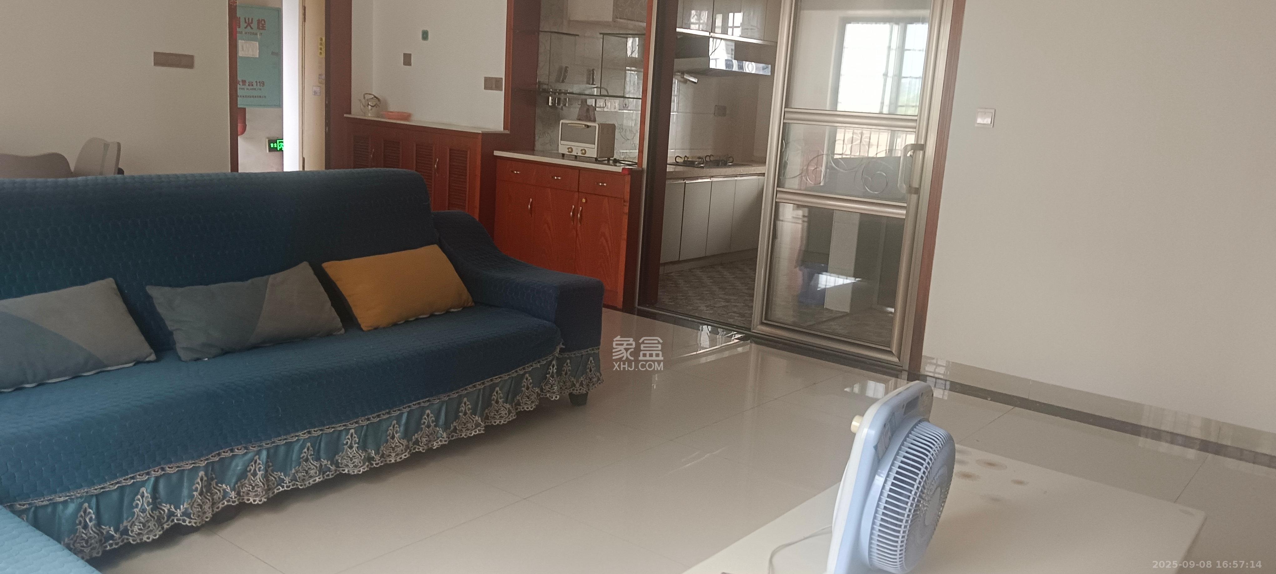 华龙家园(和泰家园) 3室1厅1卫 2000.0元/月 华龙家园(和泰家园) 3室1厅1卫 2000.0元/月室内图