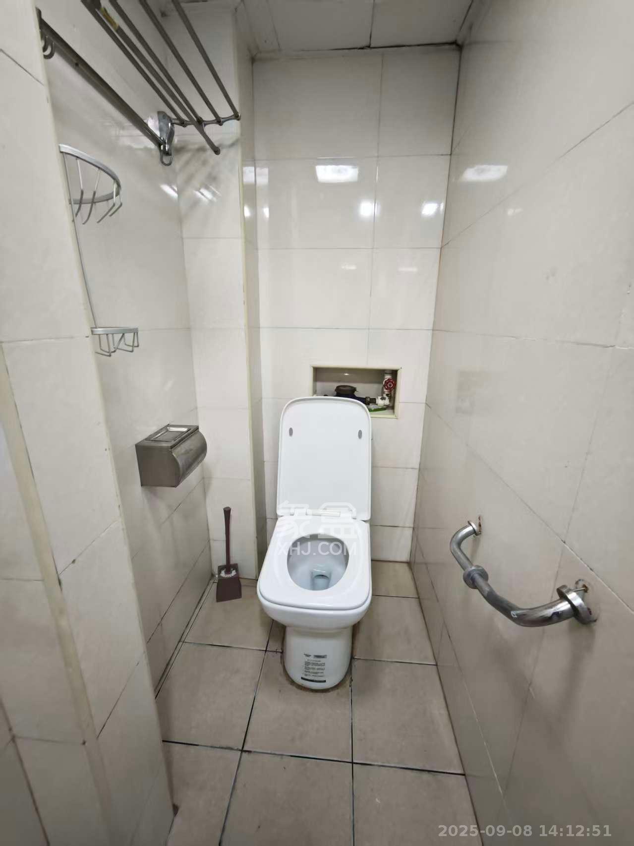 省建苑小区  3室2厅1卫    2400.0元/月室内图