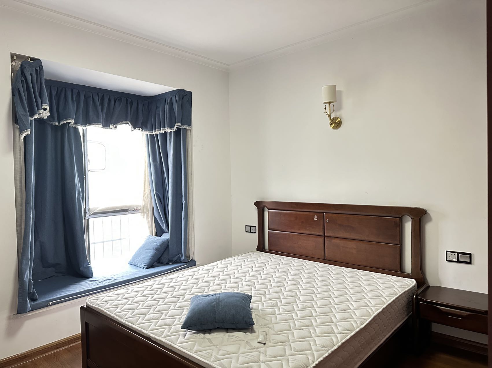 康城上品 3室2厅2卫 2000.0元/月 康城上品 3室2厅2卫 2000.0元/月室内图