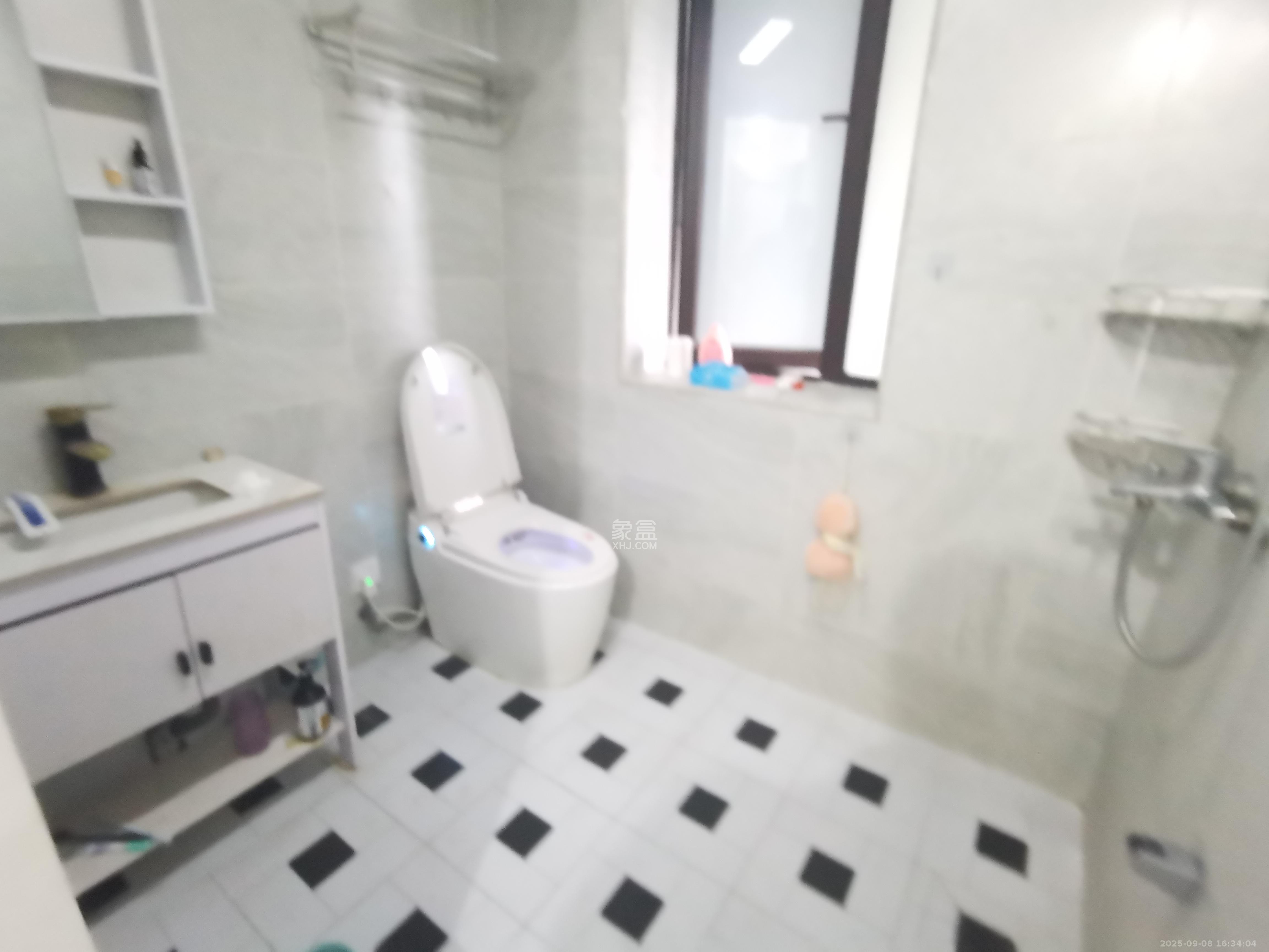 保利西海岸A区 1室3厅2卫 3200.0元/月 保利西海岸A区 1室3厅2卫 3200.0元/月室内图