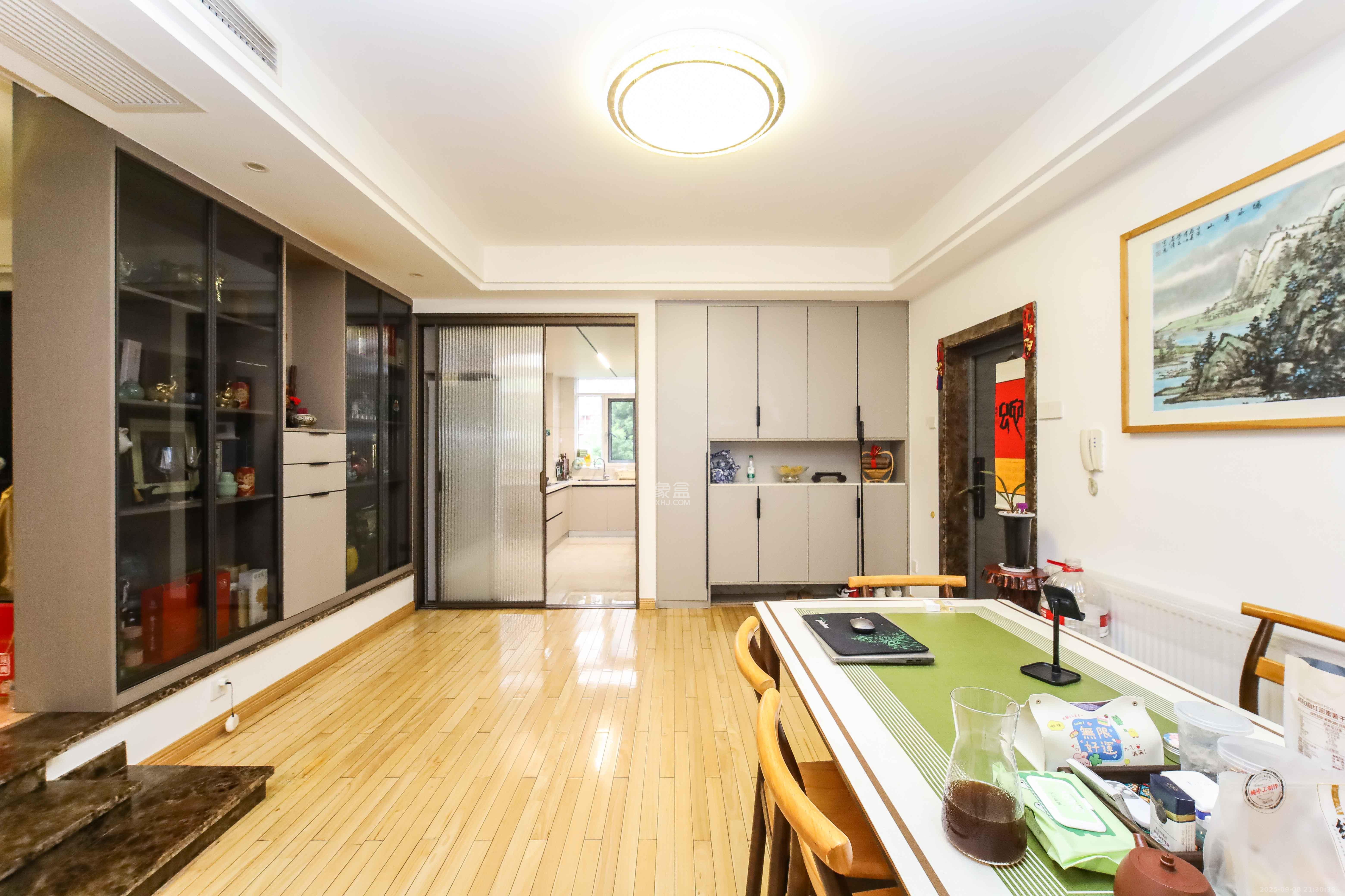 腾达家园（市交通局职工宿舍）  5室3厅2卫    210.0万客厅