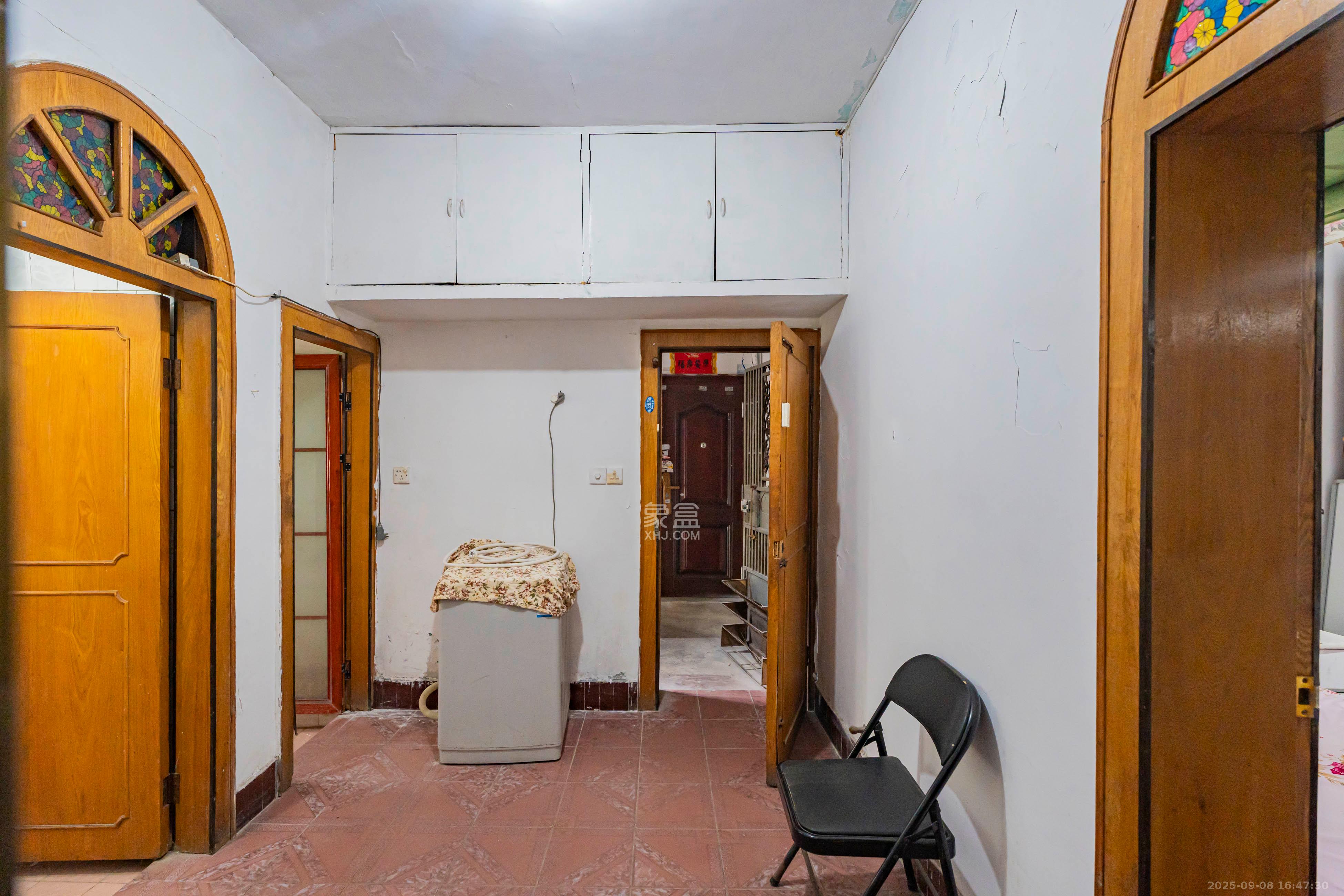 百善台小区  3室1厅1卫    39.0万 百善台小区  3室1厅1卫    39.0万客厅