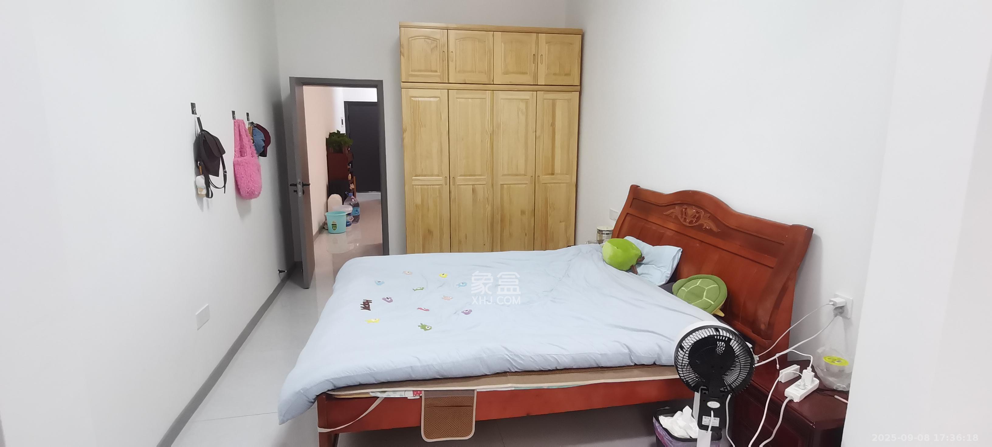 河西布市(望城坡布市)  1室0厅0卫    2000.0元/月 河西布市(望城坡布市)  1室0厅0卫    2000.0元/月室内图