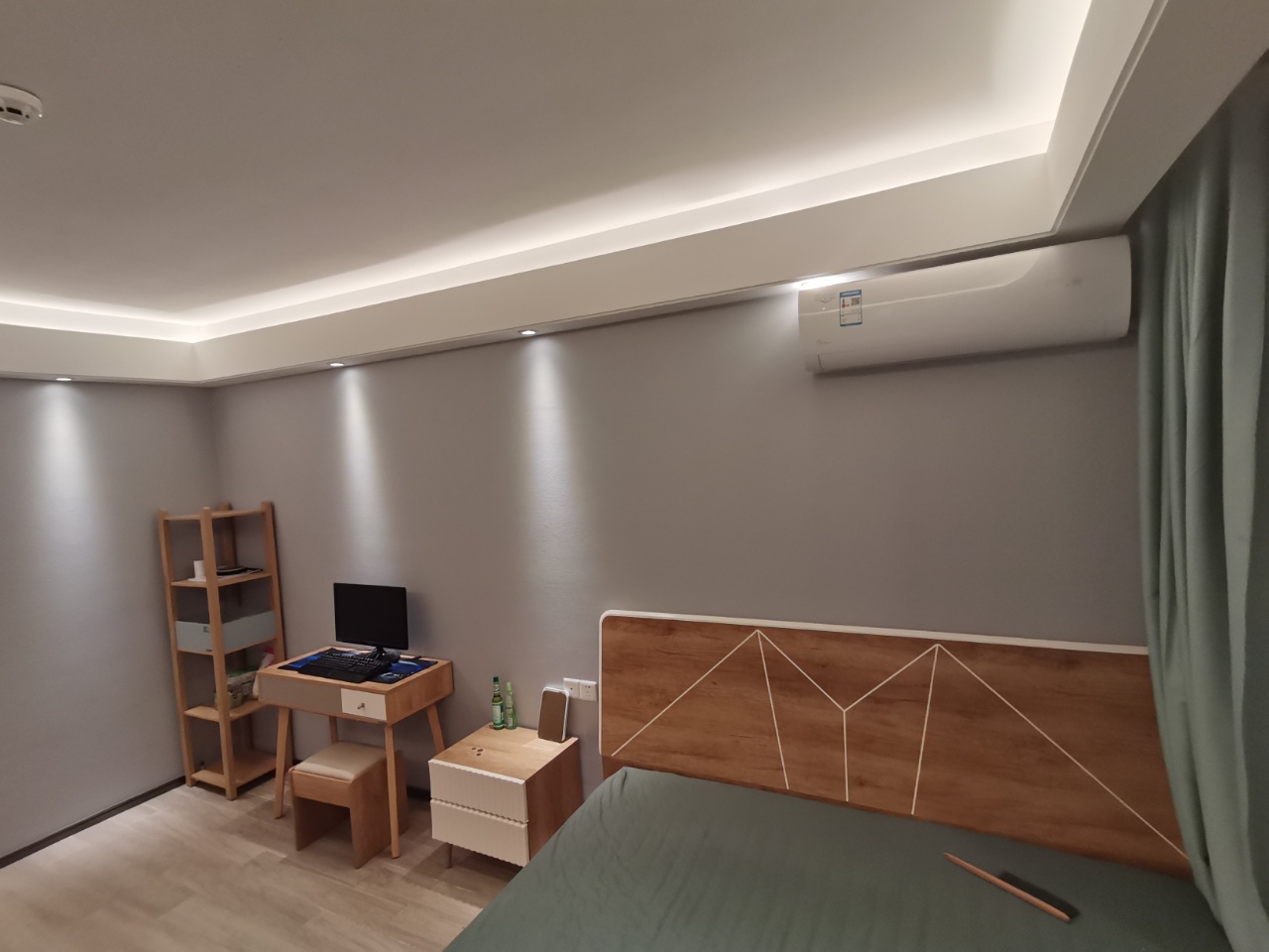 融创精彩天地  1室1厅1卫   2200.00元/月室内图