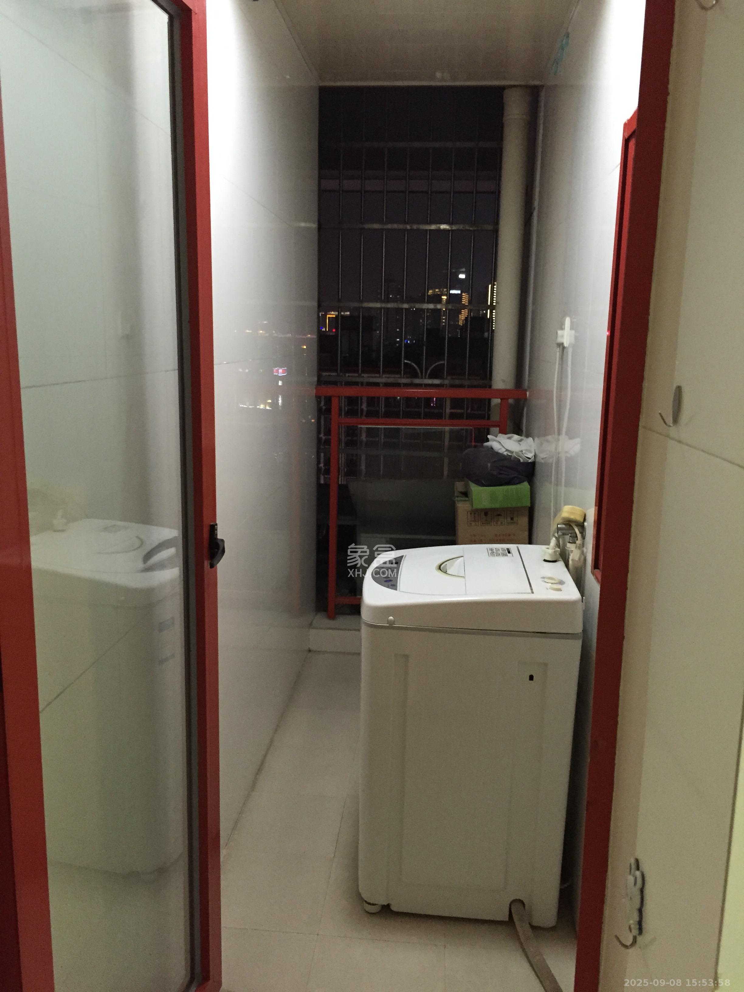 青和上座(上味舫大厦) 1室1厅1卫 2000.0元/月 青和上座(上味舫大厦) 1室1厅1卫 2000.0元/月室内图