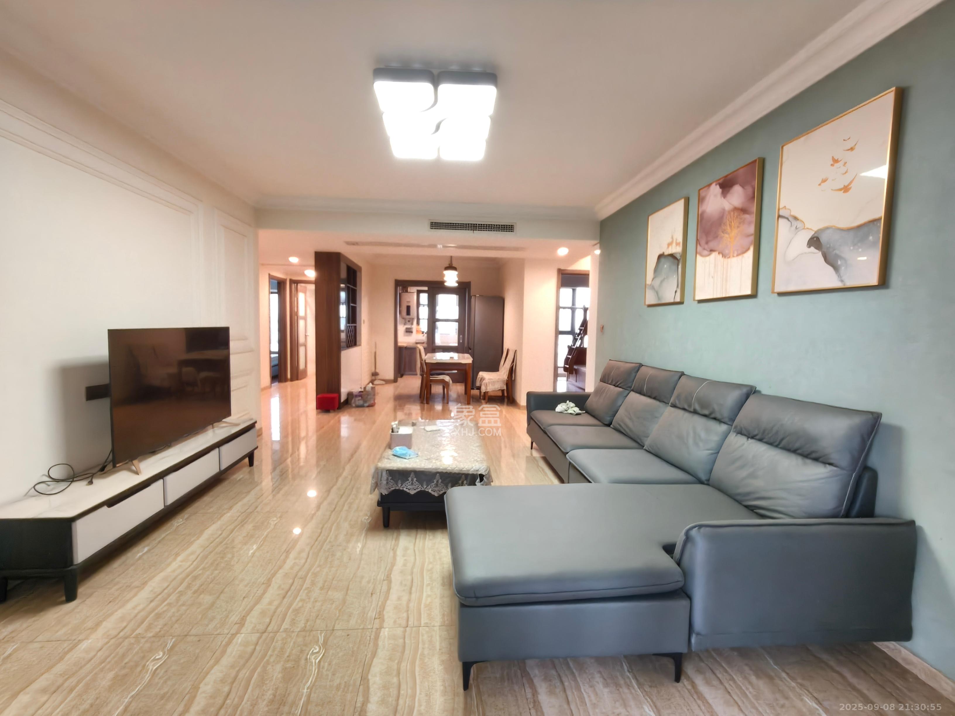 碧桂园星城首府 4室2厅2卫 3800.0元/月 碧桂园星城首府 4室2厅2卫 3800.0元/月室内图