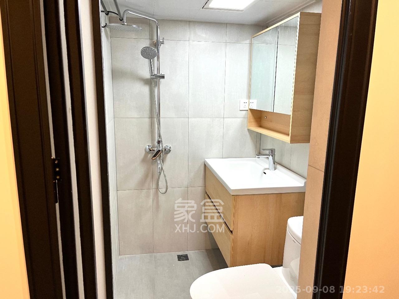 裕天国际商汇中心  1室0厅0卫    1500.0元/月室内图