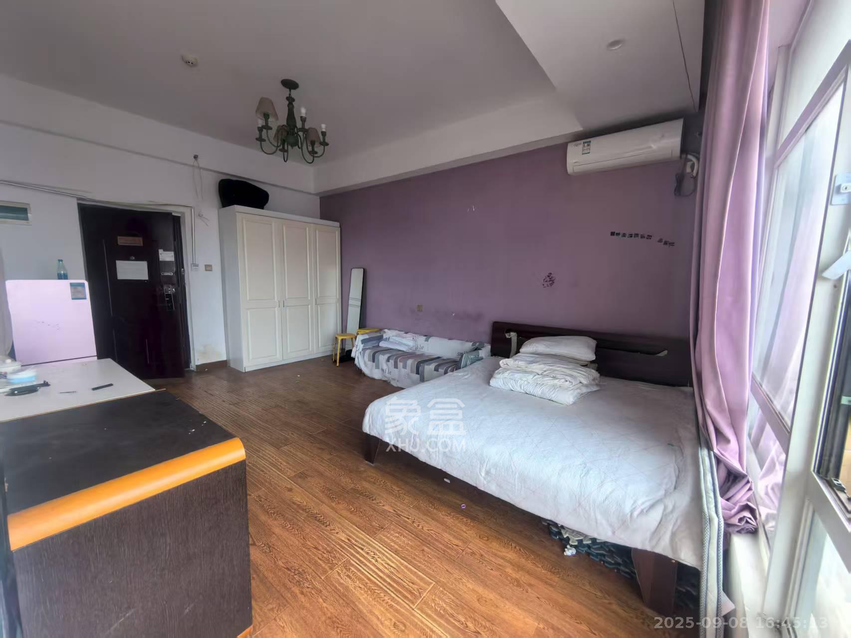 金鼎公园尚  1室1厅1卫    1300.0元/月室内图