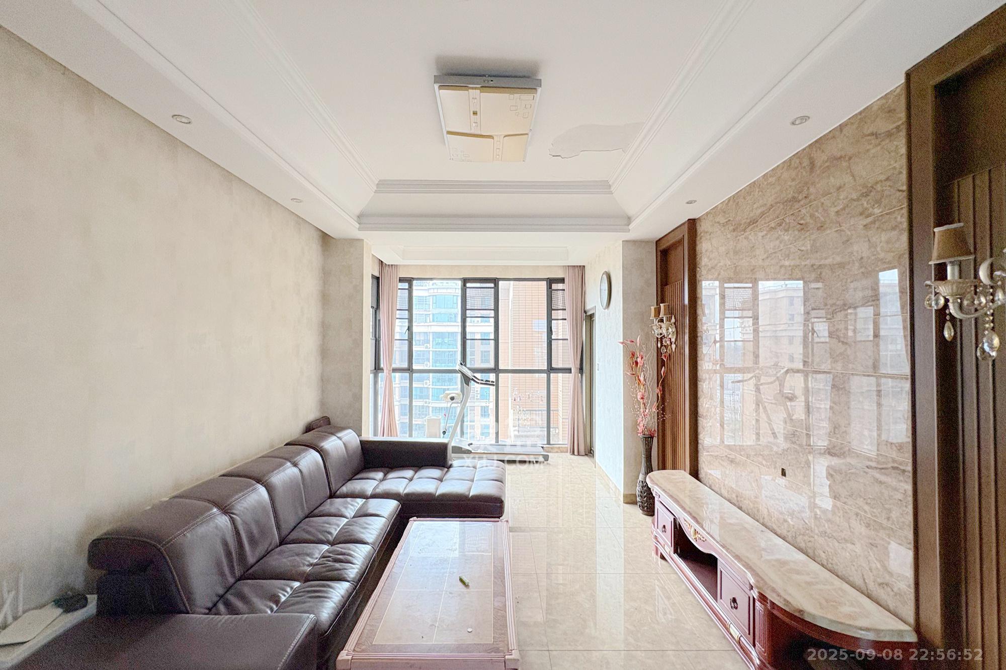 融圣国际  4室2厅2卫    144.8万 融圣国际  4室2厅2卫    144.8万