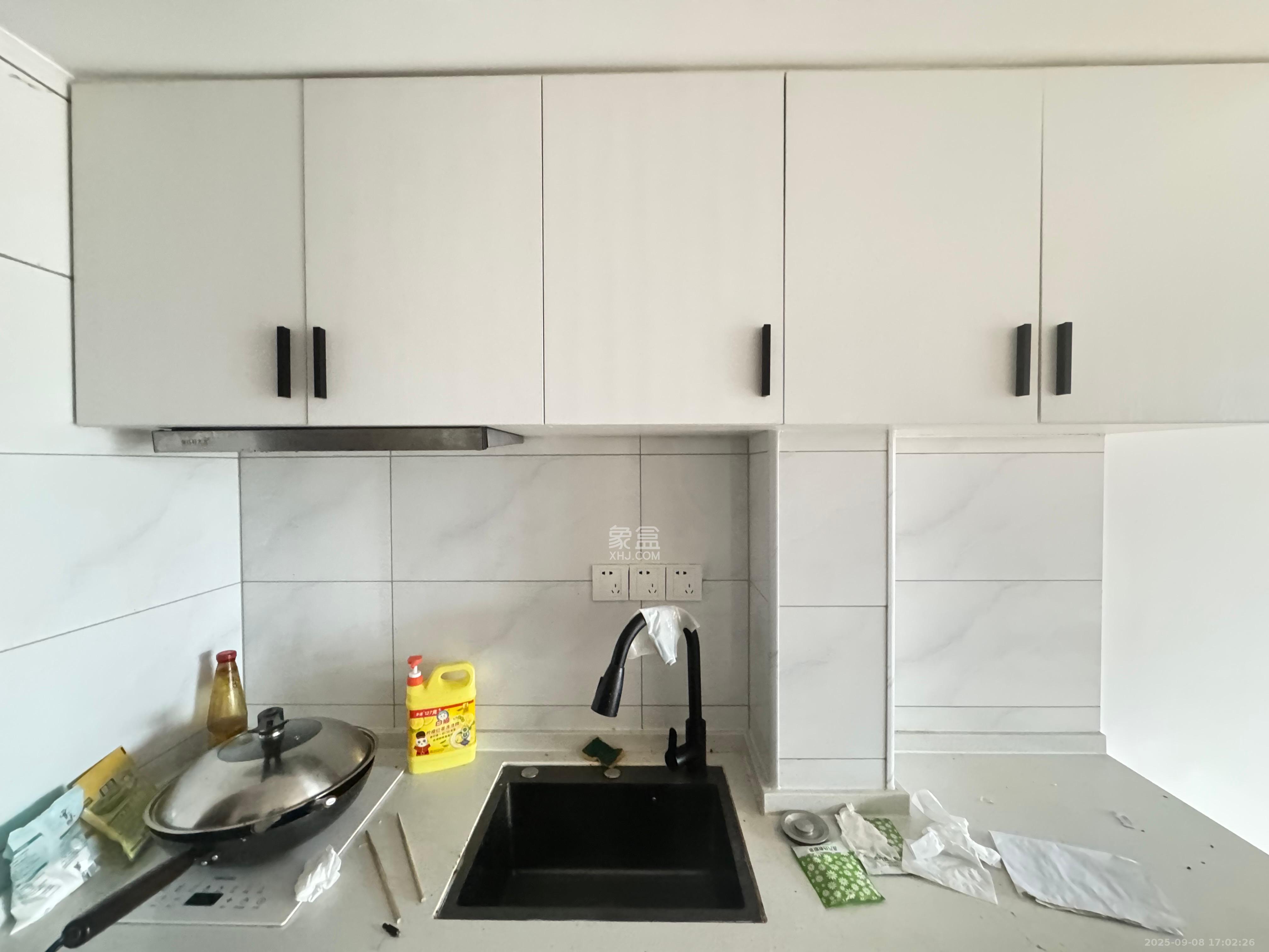 荣盛花语书苑  1室1厅1卫    2100.0元/月 荣盛花语书苑  1室1厅1卫    2100.0元/月室内图