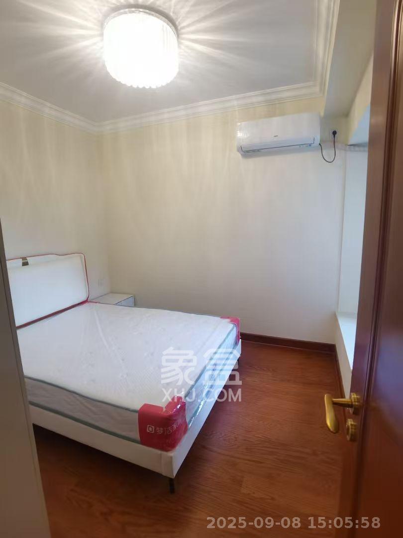 恒大翡翠华庭 2室2厅1卫 1680.00元/月 恒大翡翠华庭 2室2厅1卫 1680.00元/月室内图