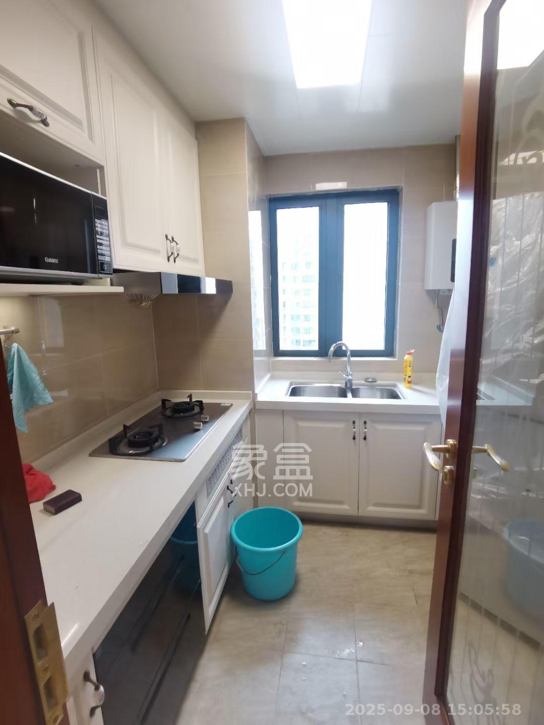 恒大翡翠华庭 2室2厅1卫 1680.00元/月 恒大翡翠华庭 2室2厅1卫 1680.00元/月室内图