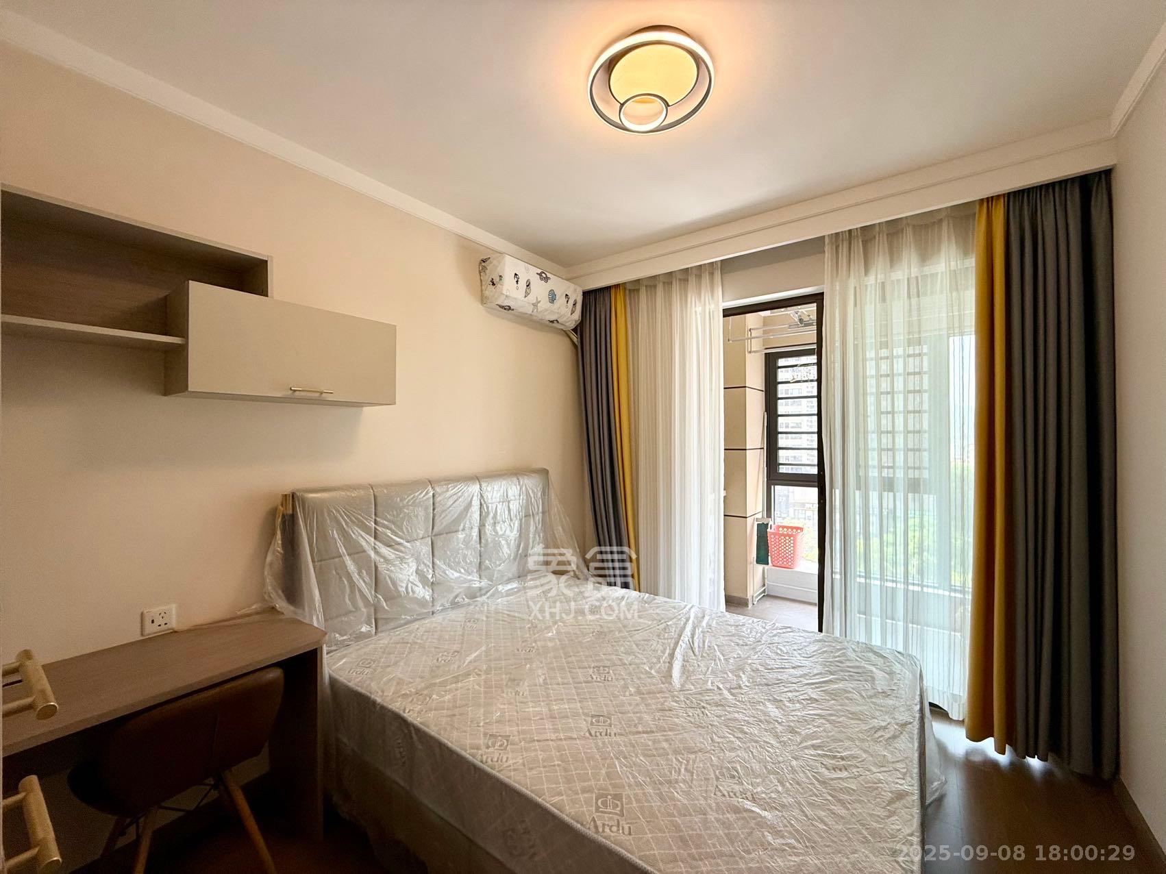 龙湖铂金中心(龙湖春江郦城) 3室2厅2卫 5000.0元/月 龙湖铂金中心(龙湖春江郦城) 3室2厅2卫 5000.0元/月室内图