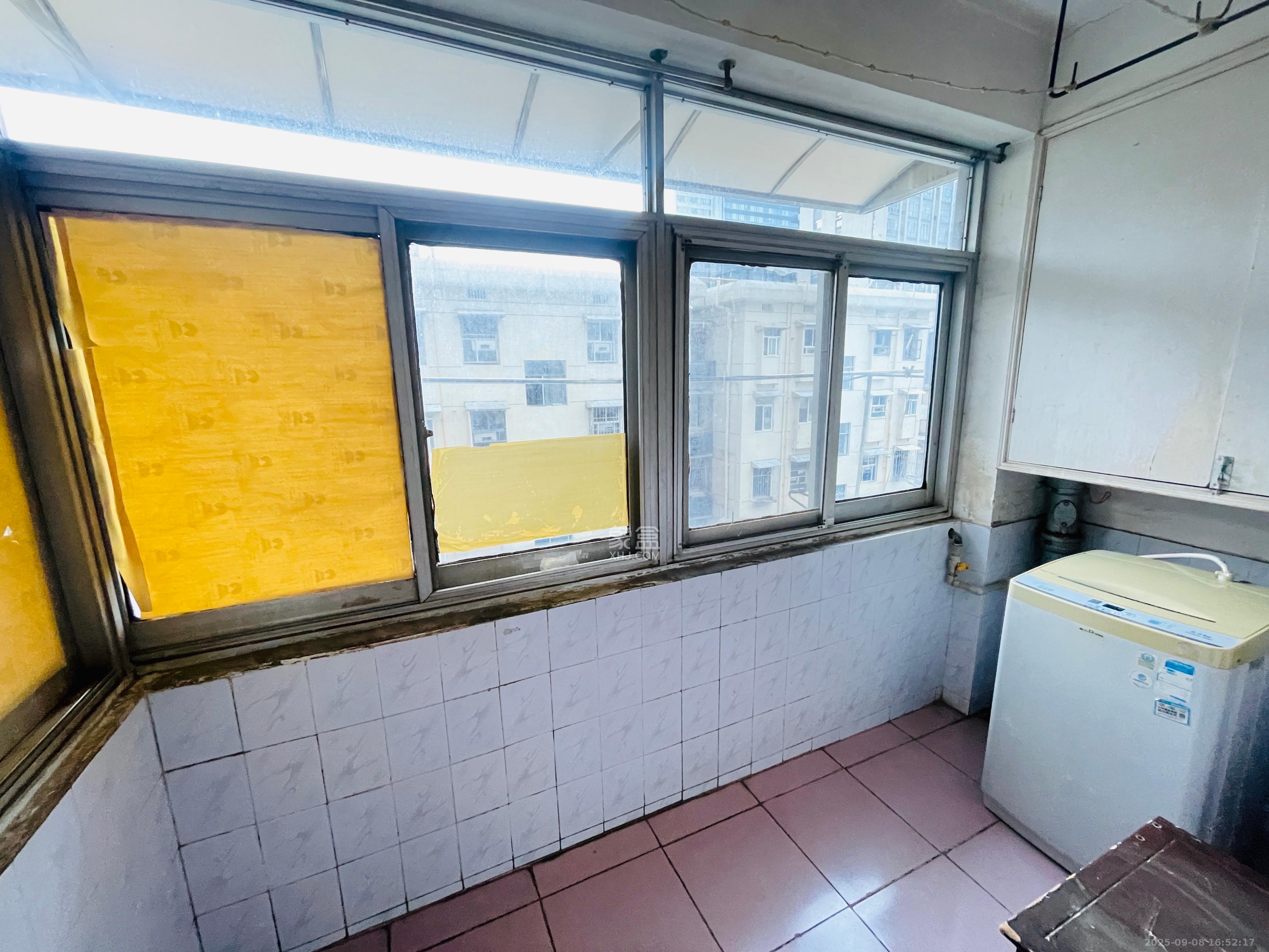 岳银小区(一二三五村) 2室2厅1卫 1600.0元/月 岳银小区(一二三五村) 2室2厅1卫 1600.0元/月室内图