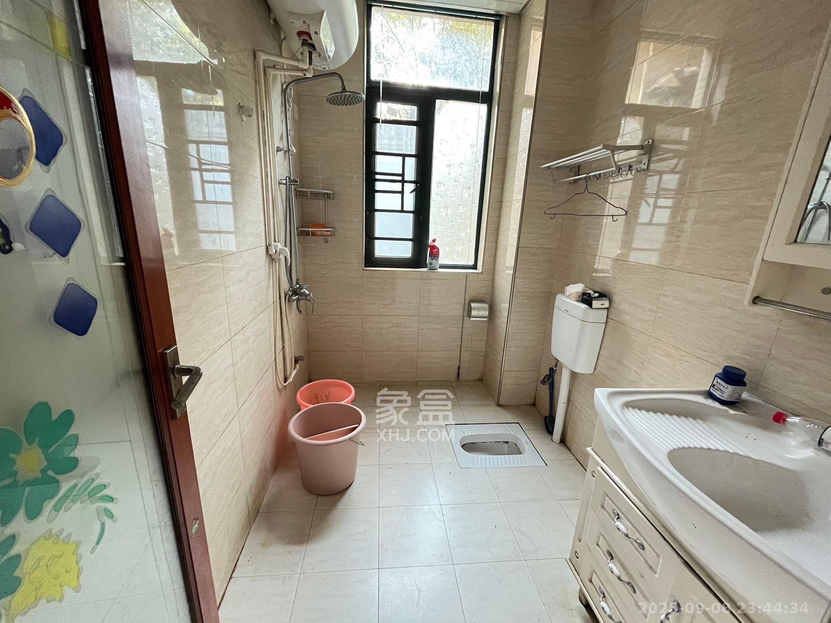 恒大城  3室2厅1卫    2700.0元/月室内图