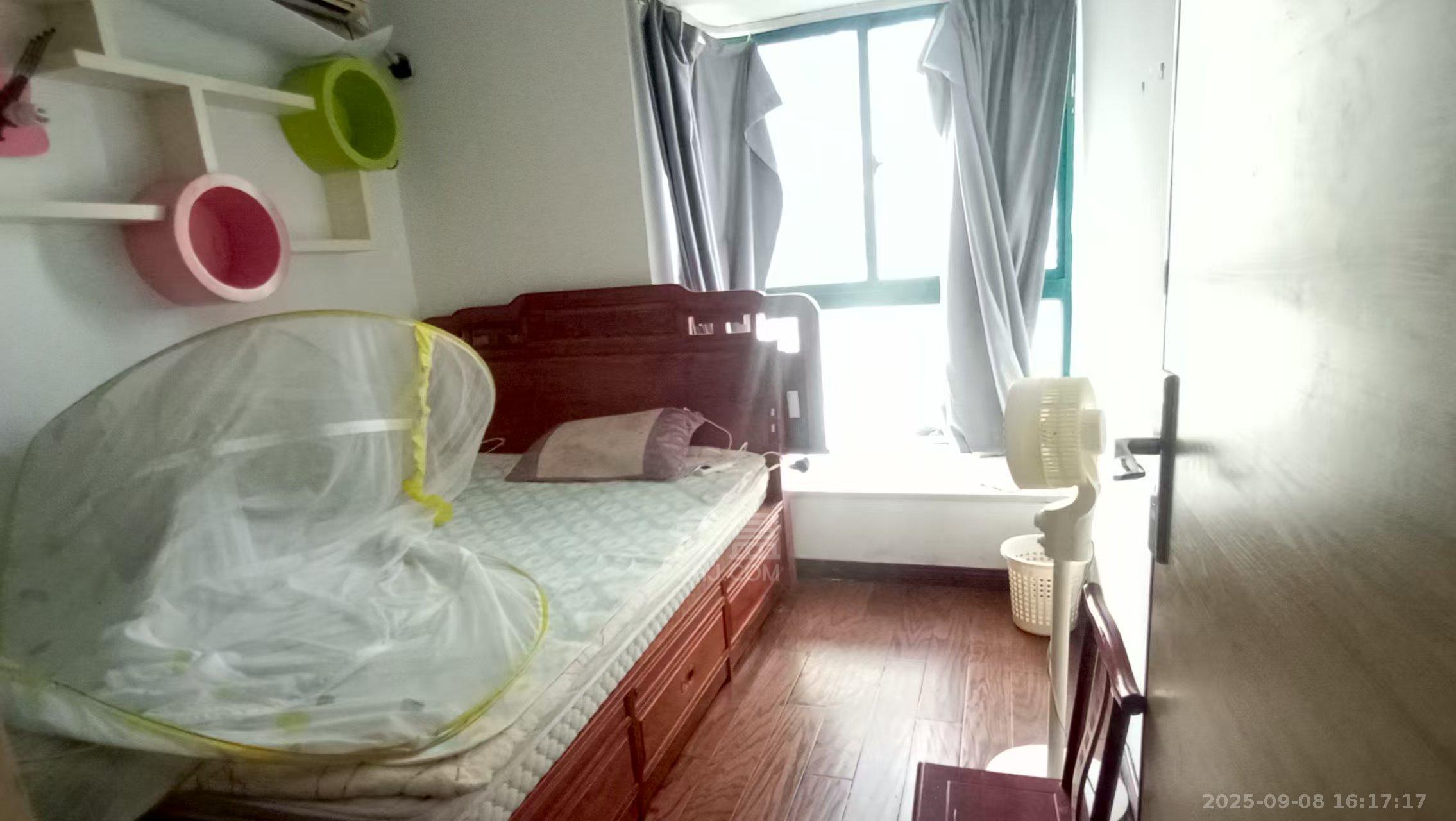 经世皇城 3室2厅2卫 1400.0元/月 经世皇城 3室2厅2卫 1400.0元/月室内图