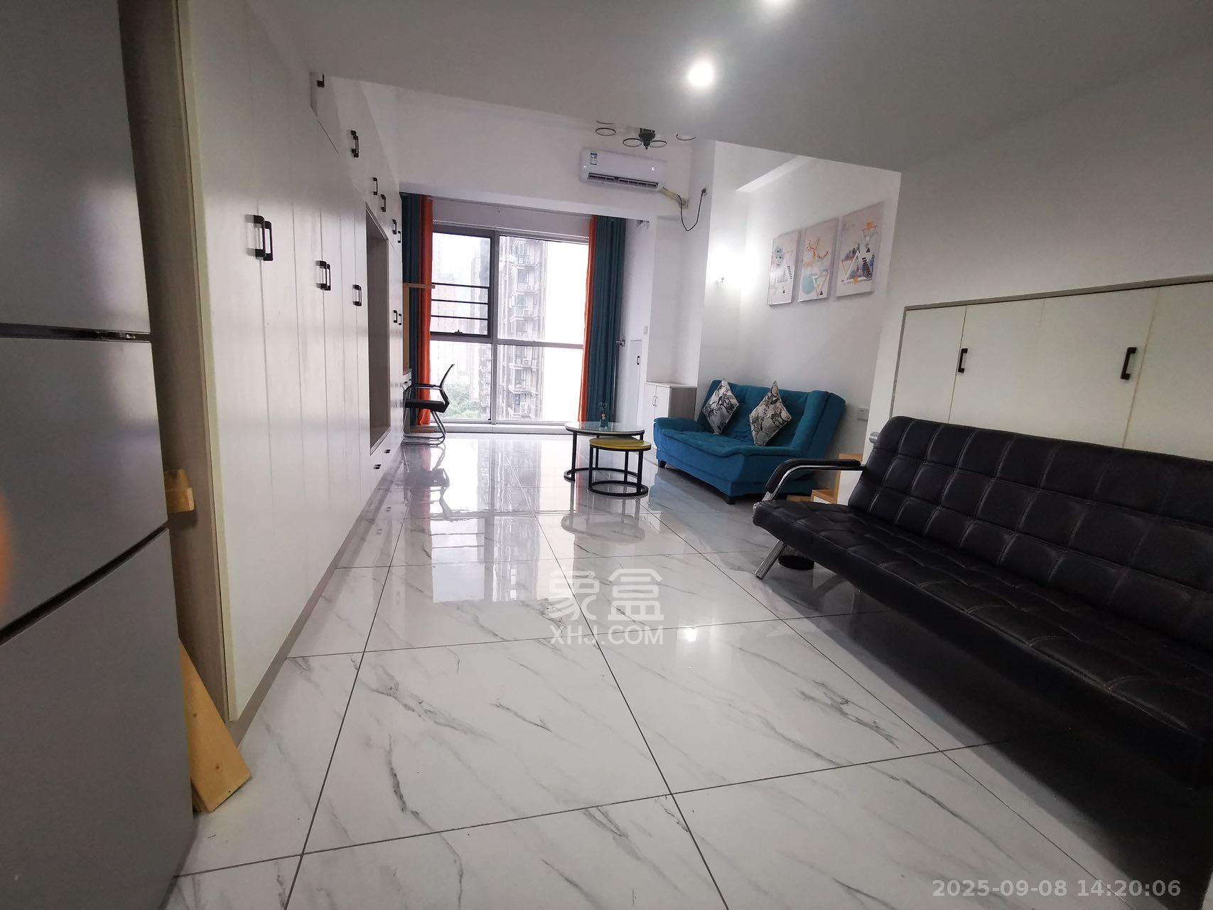 奥克斯滨仕花园(奥克斯洋湖广场/奥克斯中心) 1室0厅0卫 2200.0元/月 奥克斯滨仕花园(奥克斯洋湖广场/奥克斯中心) 1室0厅0卫 2200.0元/月室内图