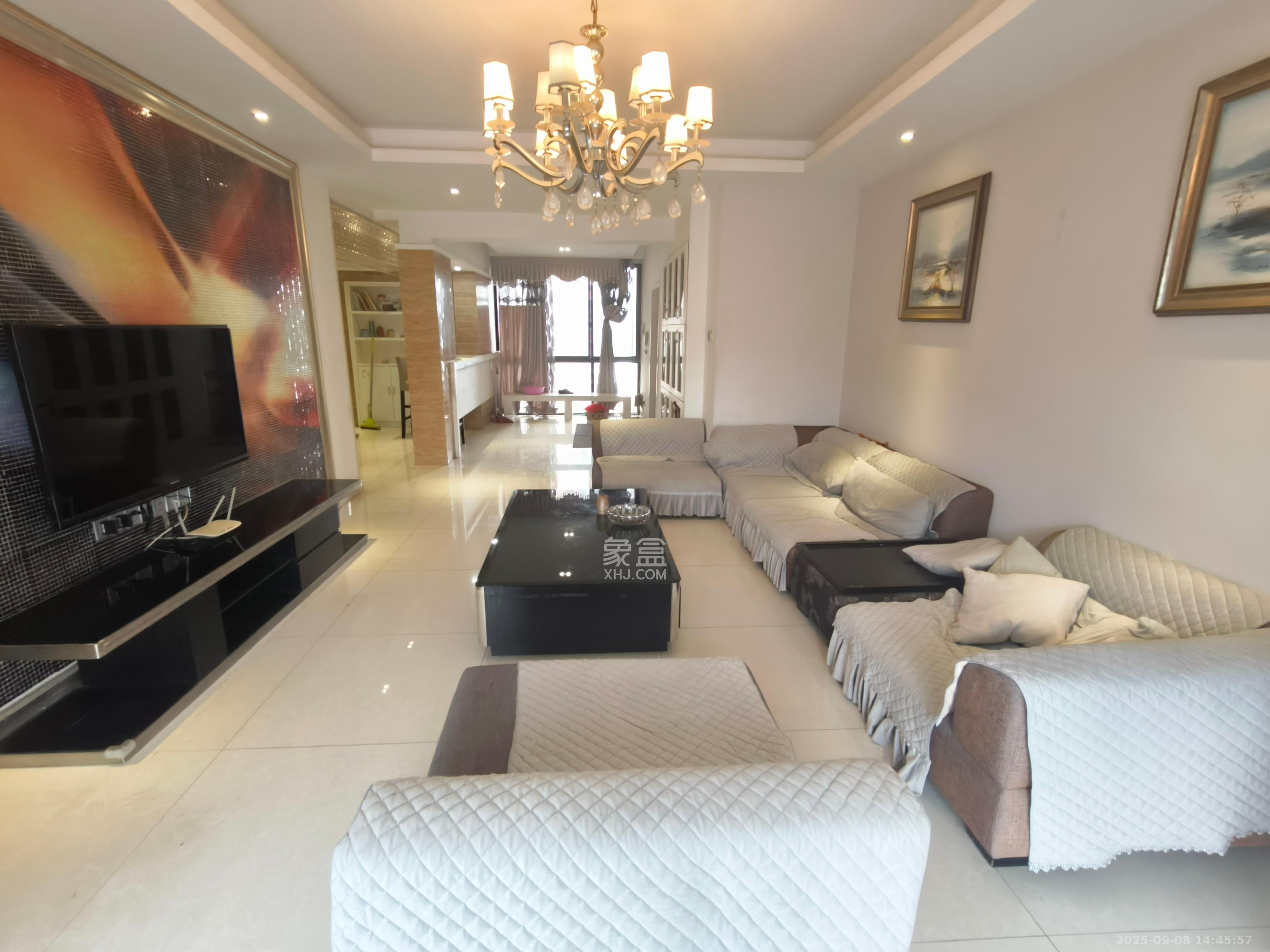 锦绣湘江 3室2厅2卫 1400.0元/月 锦绣湘江 3室2厅2卫 1400.0元/月室内图