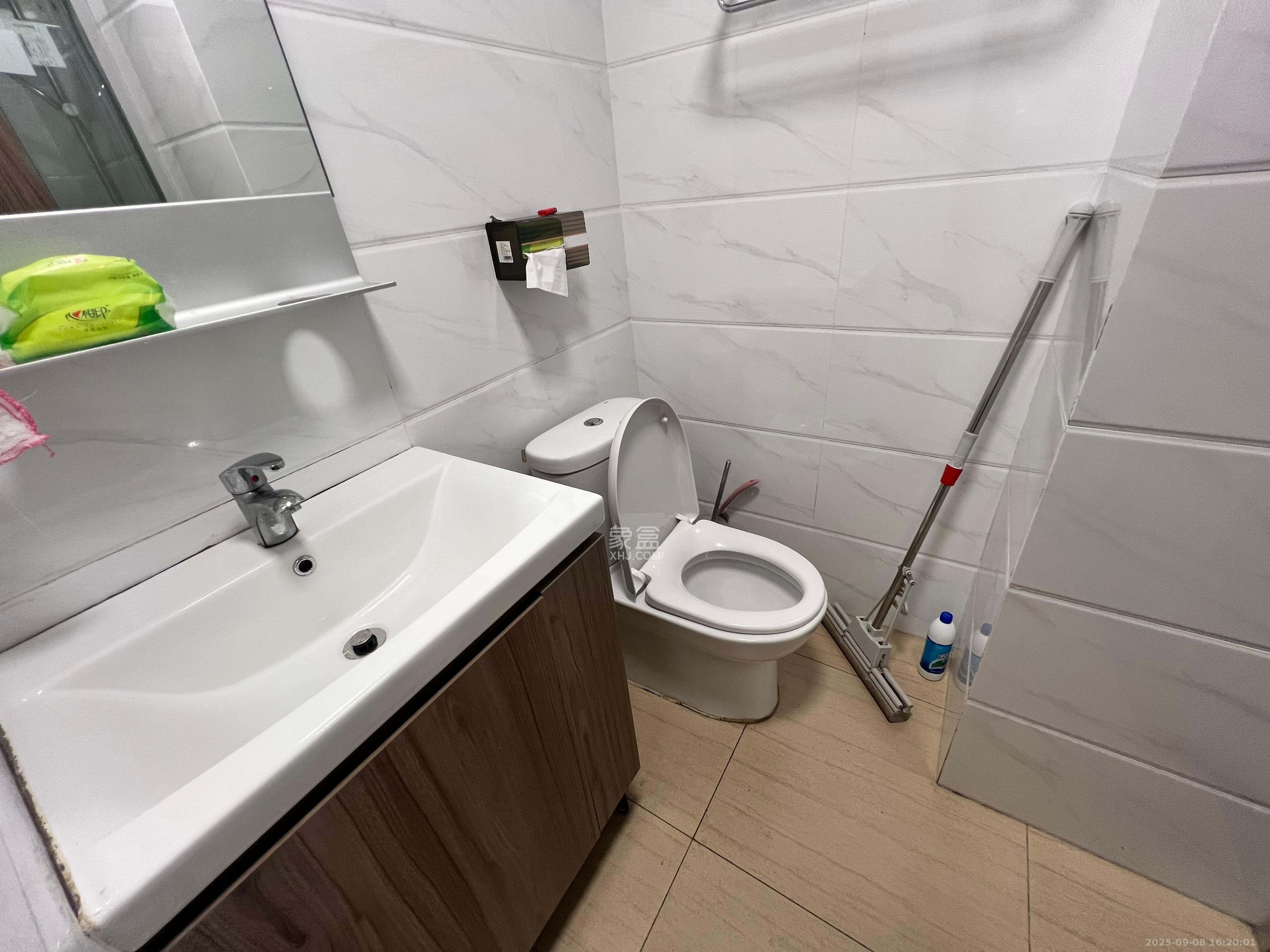 碧桂园星城首府  1室1厅1卫    1300.0元/月室内图