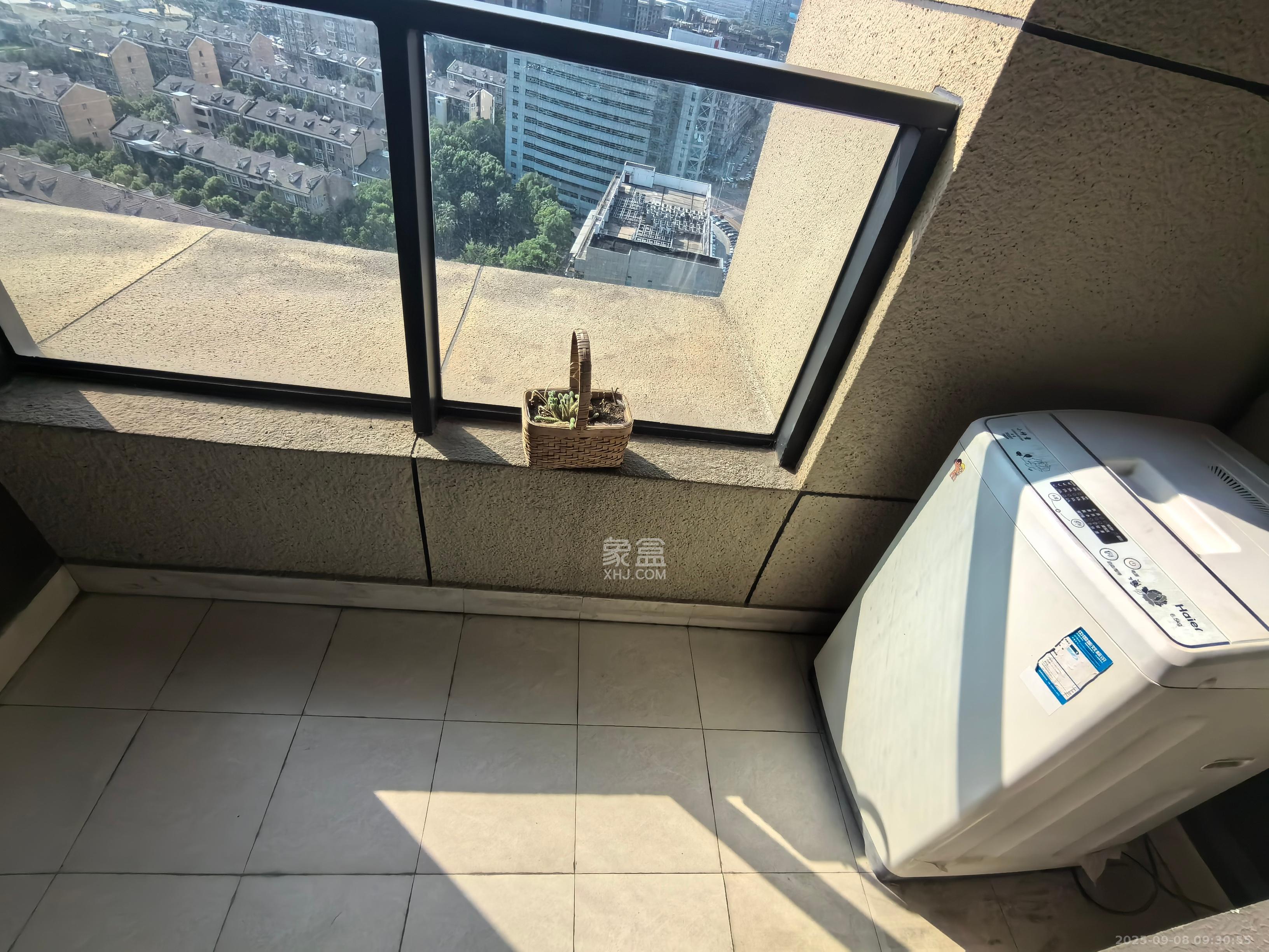 万科金域华府三四期 3室2厅1卫 2400.0元/月 万科金域华府三四期 3室2厅1卫 2400.0元/月室内图