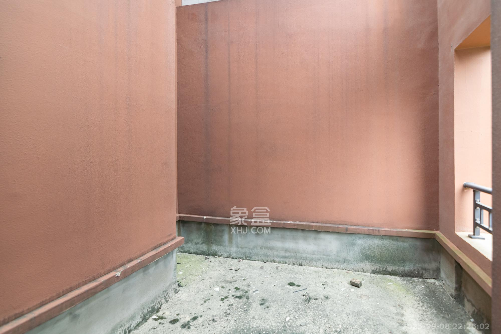 新城国际花都  4室2厅2卫    120.0万其他