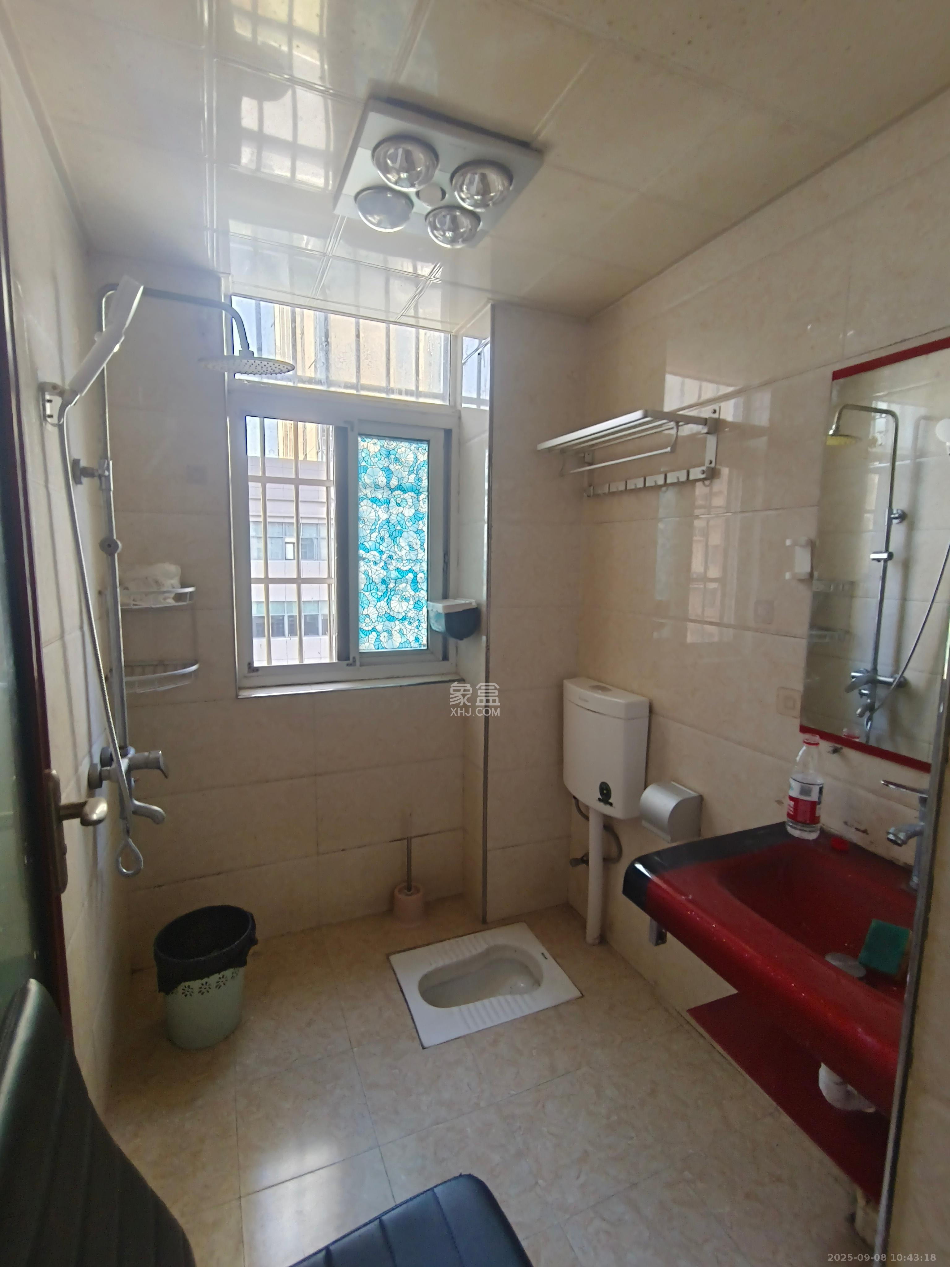 星城新宇颐景苑  2室2厅1卫    2100.0元/月 星城新宇颐景苑  2室2厅1卫    2100.0元/月室内图