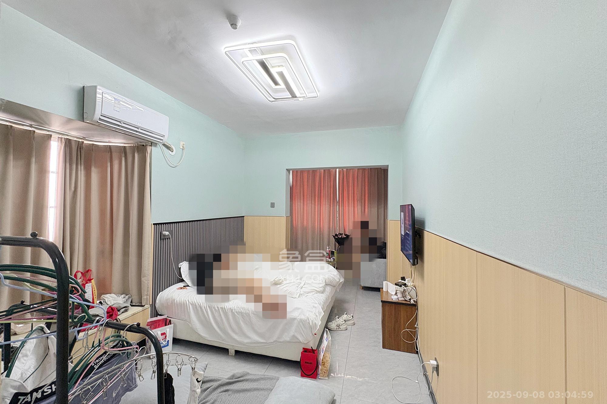 景江东方 1室1厅1卫 43.0万 景江东方 1室1厅1卫 43.0万客厅