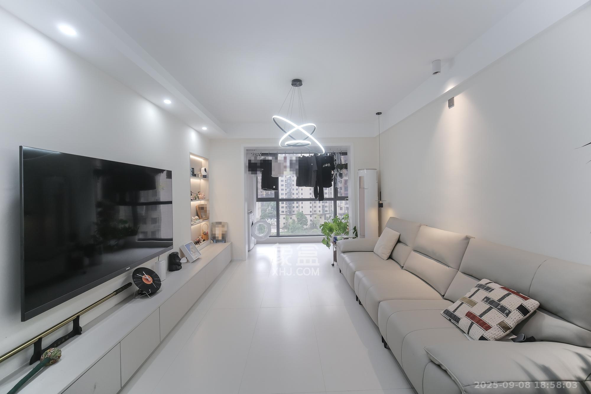 永宏万家里 3室2厅1卫 75.0万 永宏万家里 3室2厅1卫 75.0万客厅