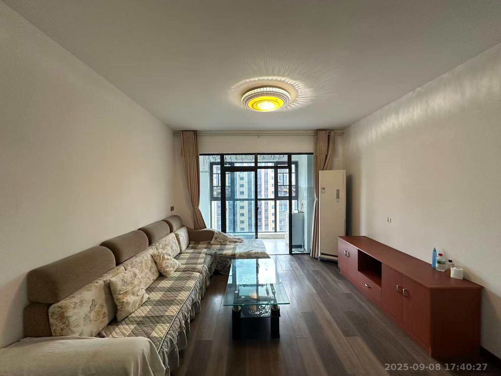 春藤小镇 3室2厅2卫 1600.0元/月 春藤小镇 3室2厅2卫 1600.0元/月室内图