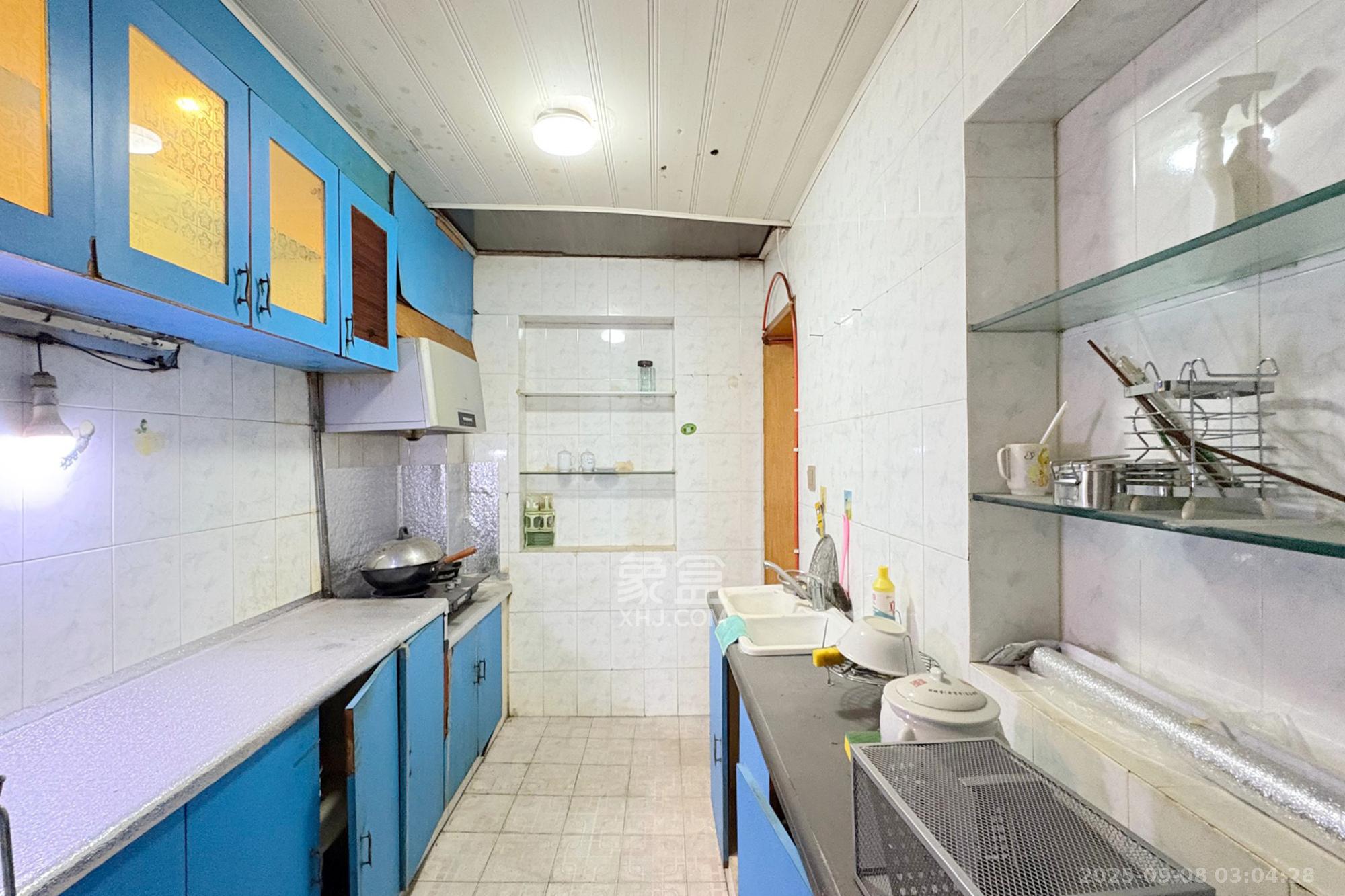 省政府机关二院  3室1厅1卫    86.0万厨房