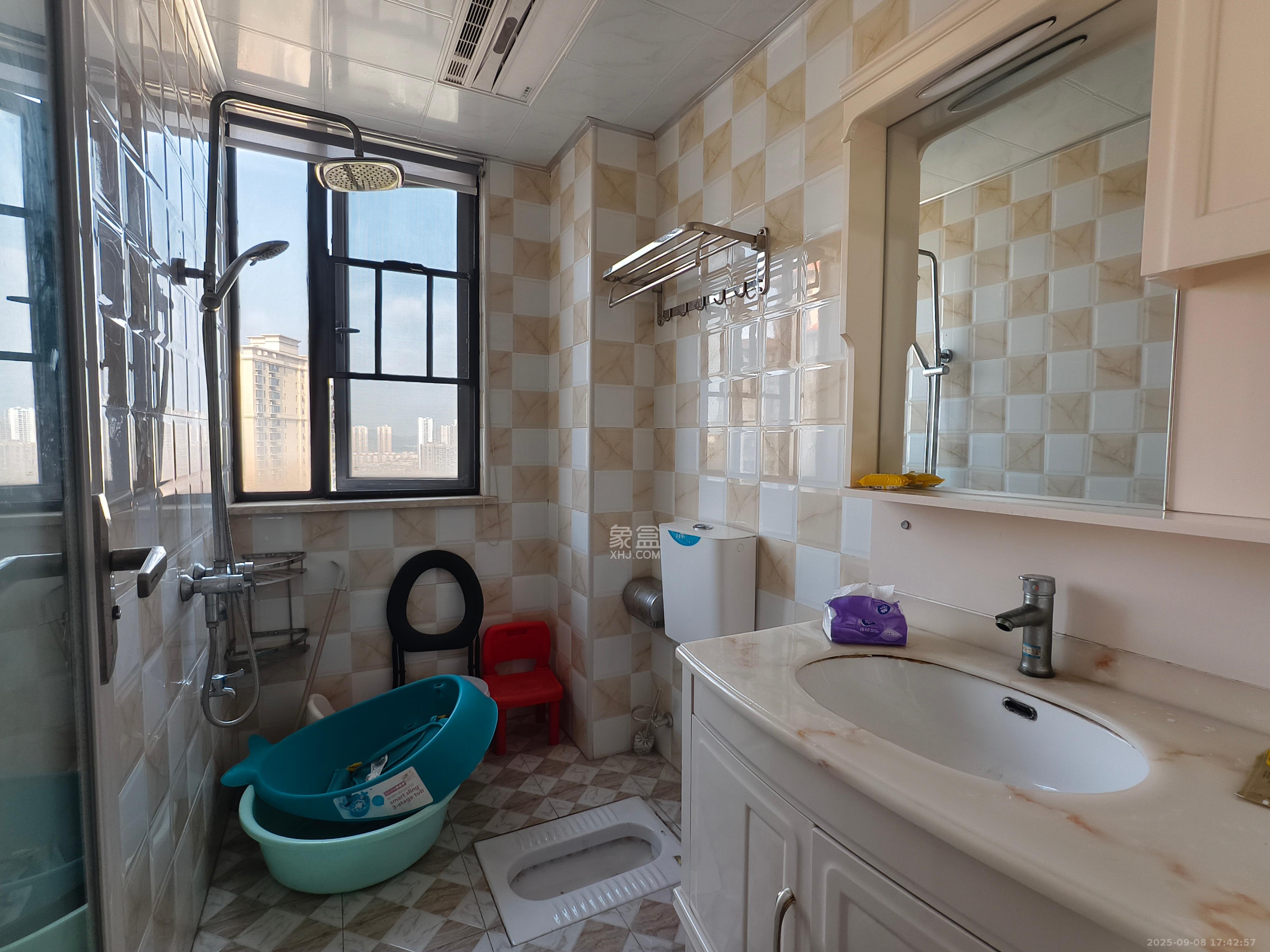 邦盛水岸御园  3室2厅1卫    2200.0元/月室内图