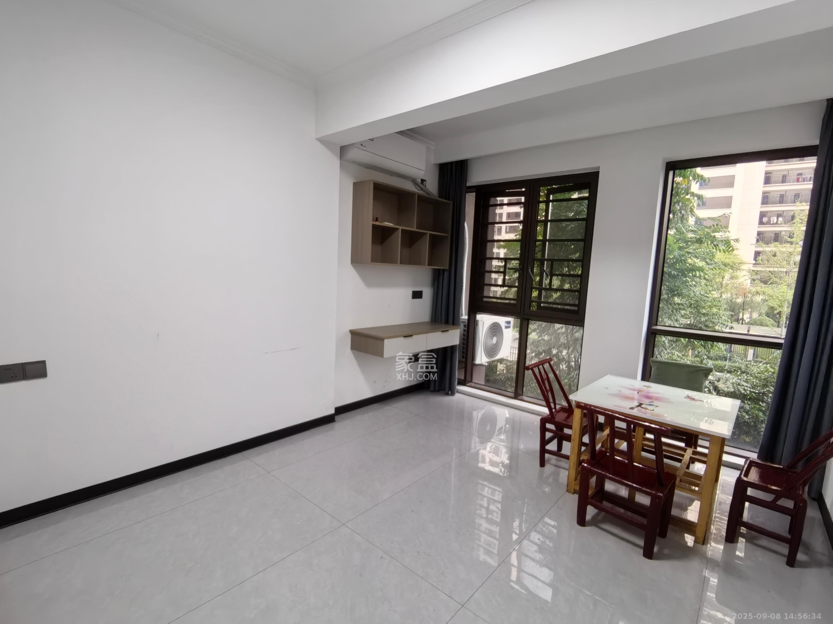 奥凯花园 4室2厅2卫 3000.0元/月 奥凯花园 4室2厅2卫 3000.0元/月室内图