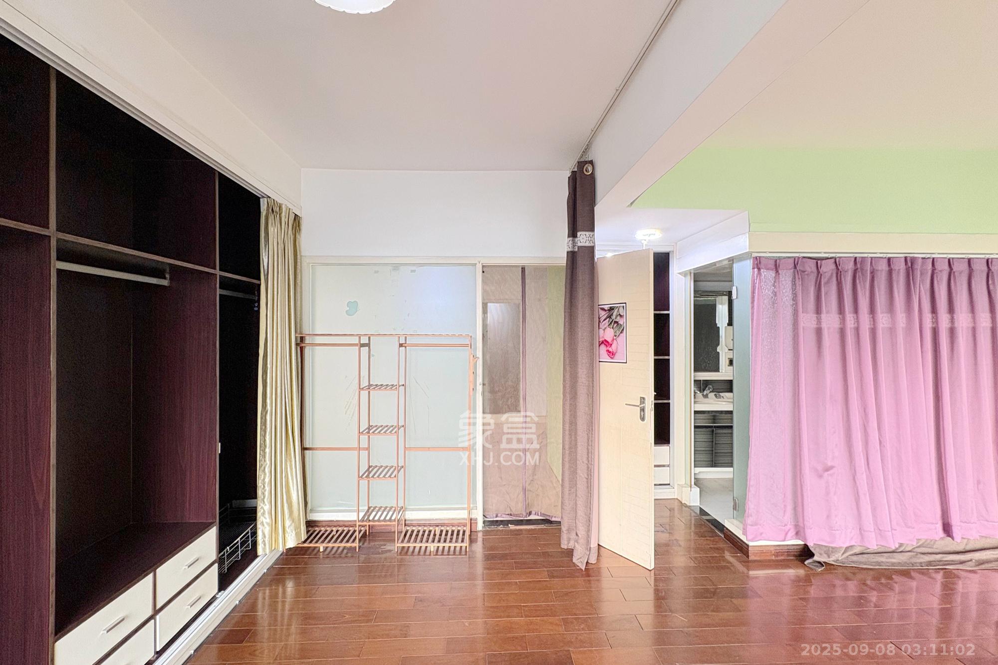 王府花园  4室2厅2卫    178.0万其他