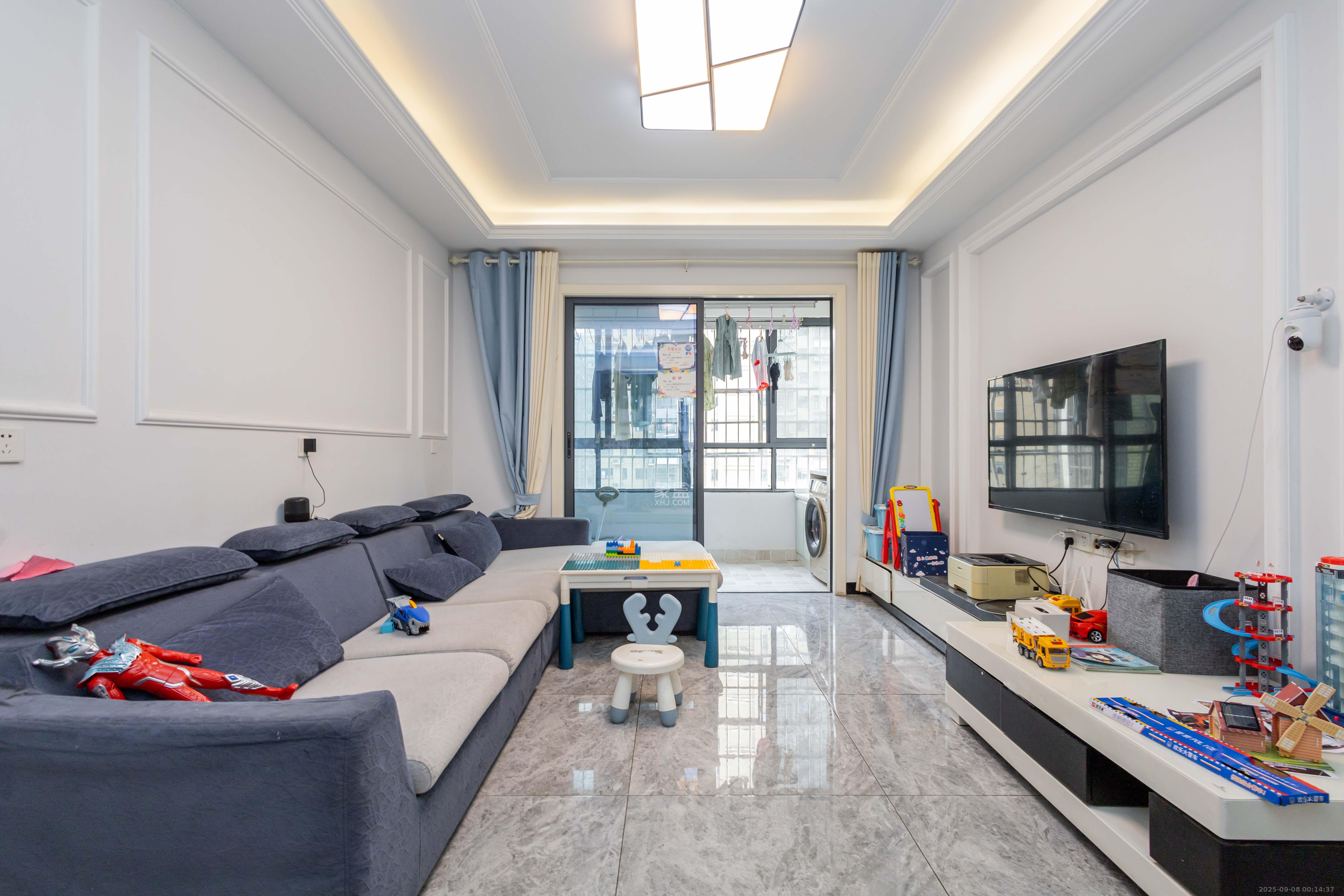 中国铁建国际城二期 3室2厅1卫 66.8万 中国铁建国际城二期 3室2厅1卫 66.8万客厅