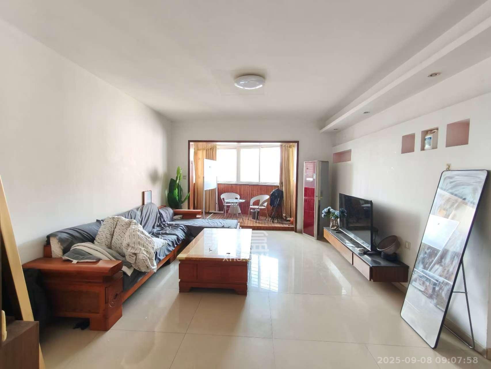 荣鑫家园  3室2厅2卫    1500.0元/月 荣鑫家园  3室2厅2卫    1500.0元/月