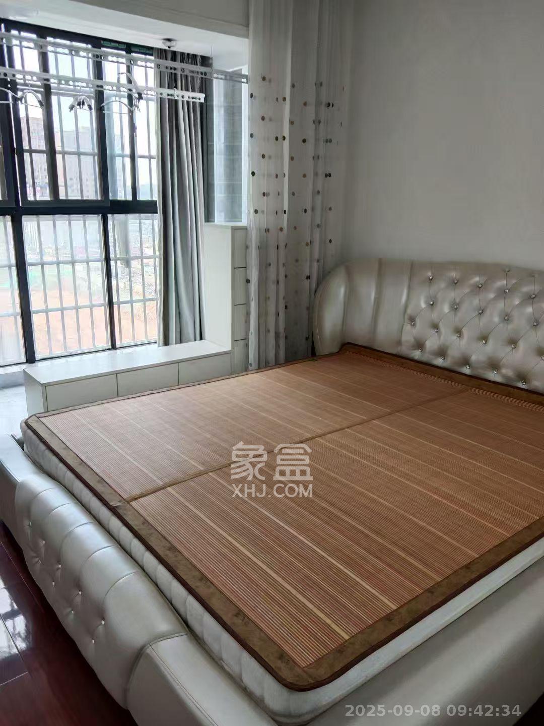 中信凯旋城（中信新城四期）  3室2厅1卫    2400.0元/月室内图