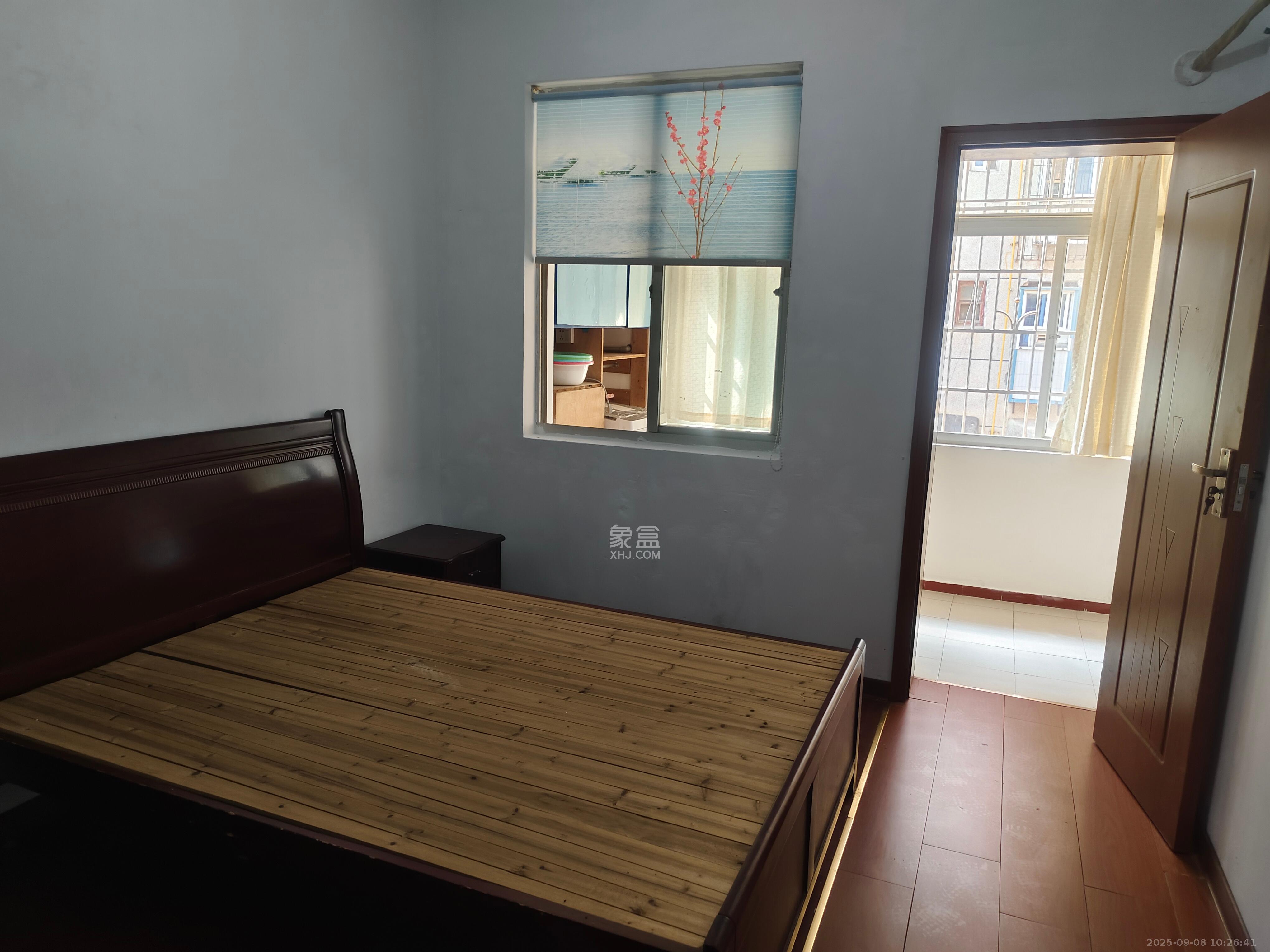 中建五局信和苑四区  2室2厅1卫    1600.0元/月室内图