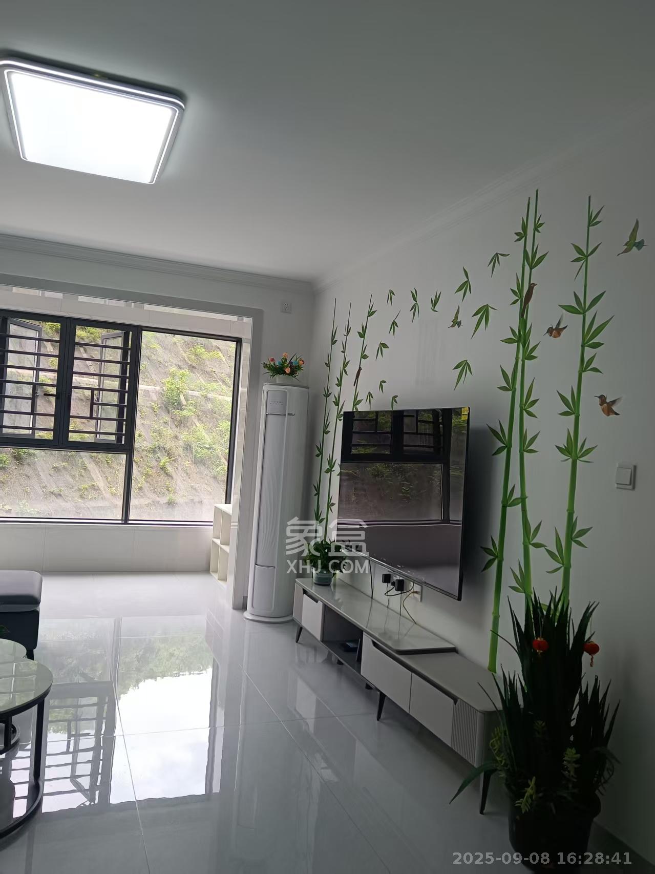 桃花嘉园 3室2厅2卫 2500.0元/月 桃花嘉园 3室2厅2卫 2500.0元/月室内图